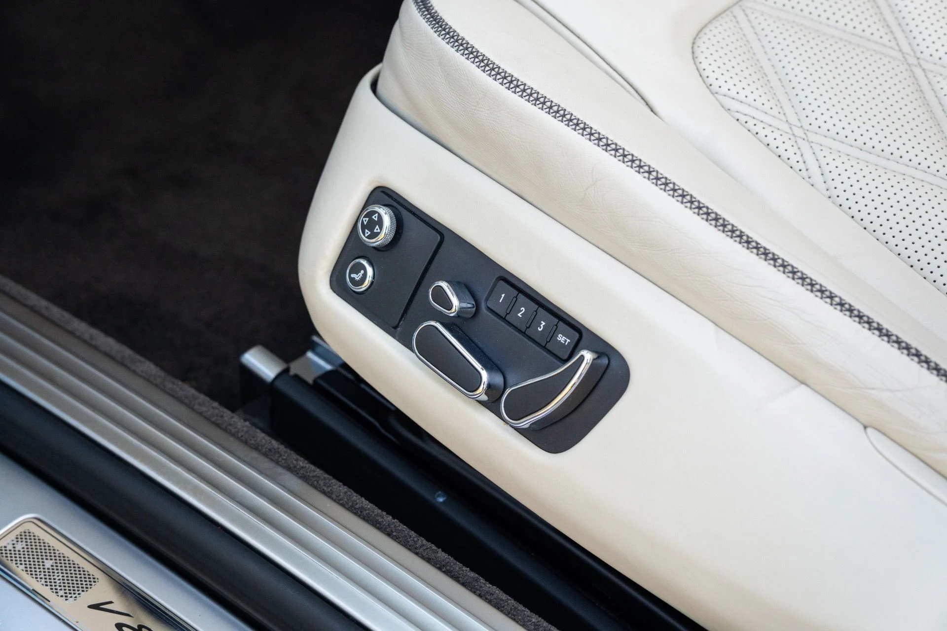 mph037_8138748_Used_2015_Bentley_Continental_GT_V8_S_1769717310_6d688dafda