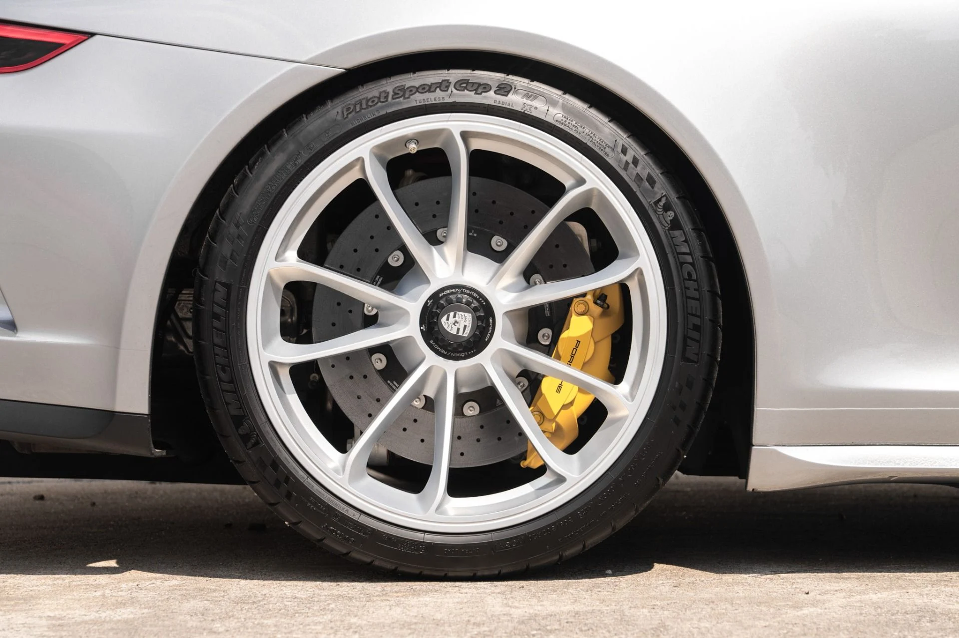 mph037_820062659_Used_2018_Porsche_911_GT_3_Touring_1756161352_afc1adda30