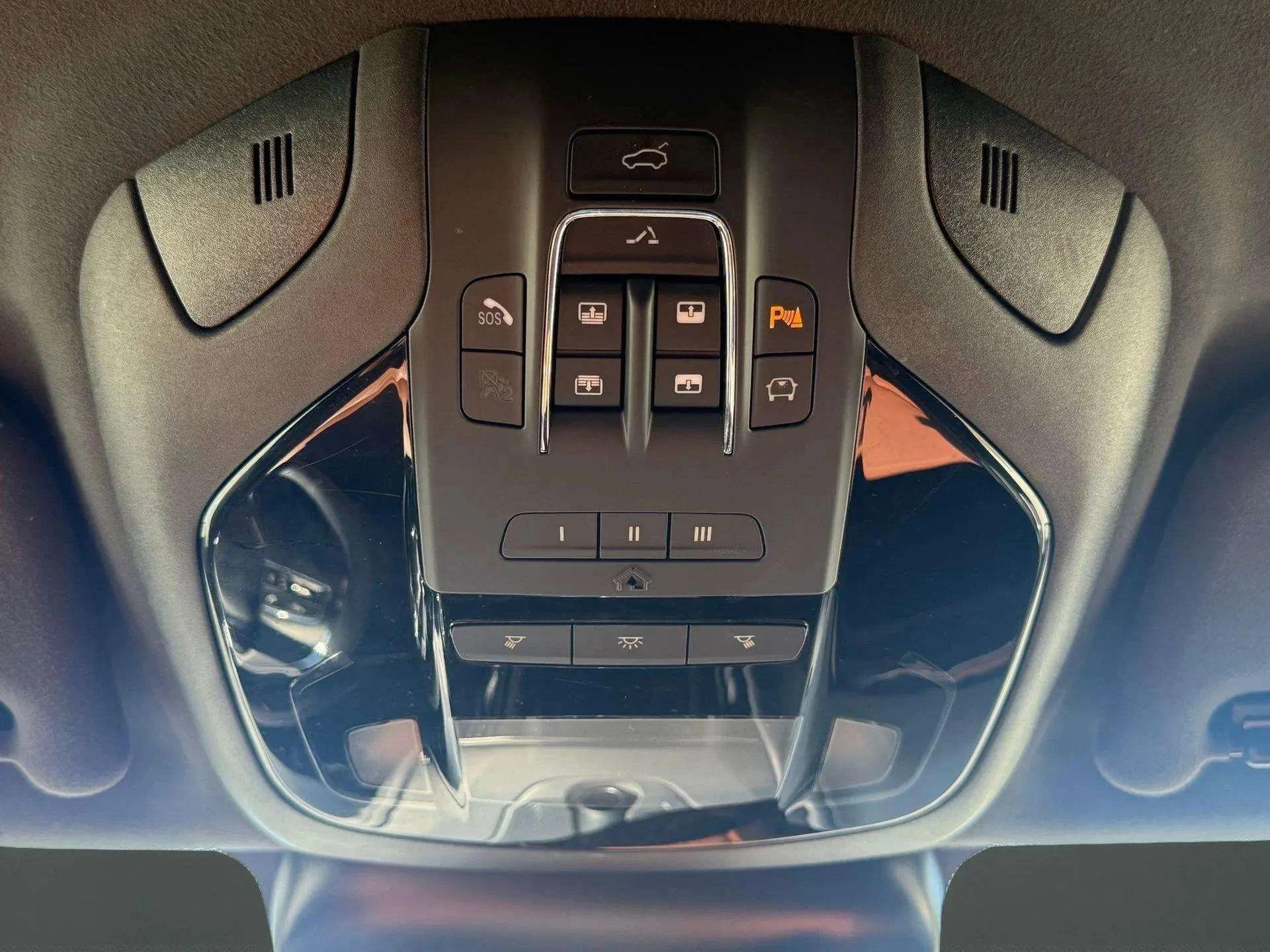 mph037_829653710_c23f195bb15e41969567d3eac6af19dd_163e34cc82