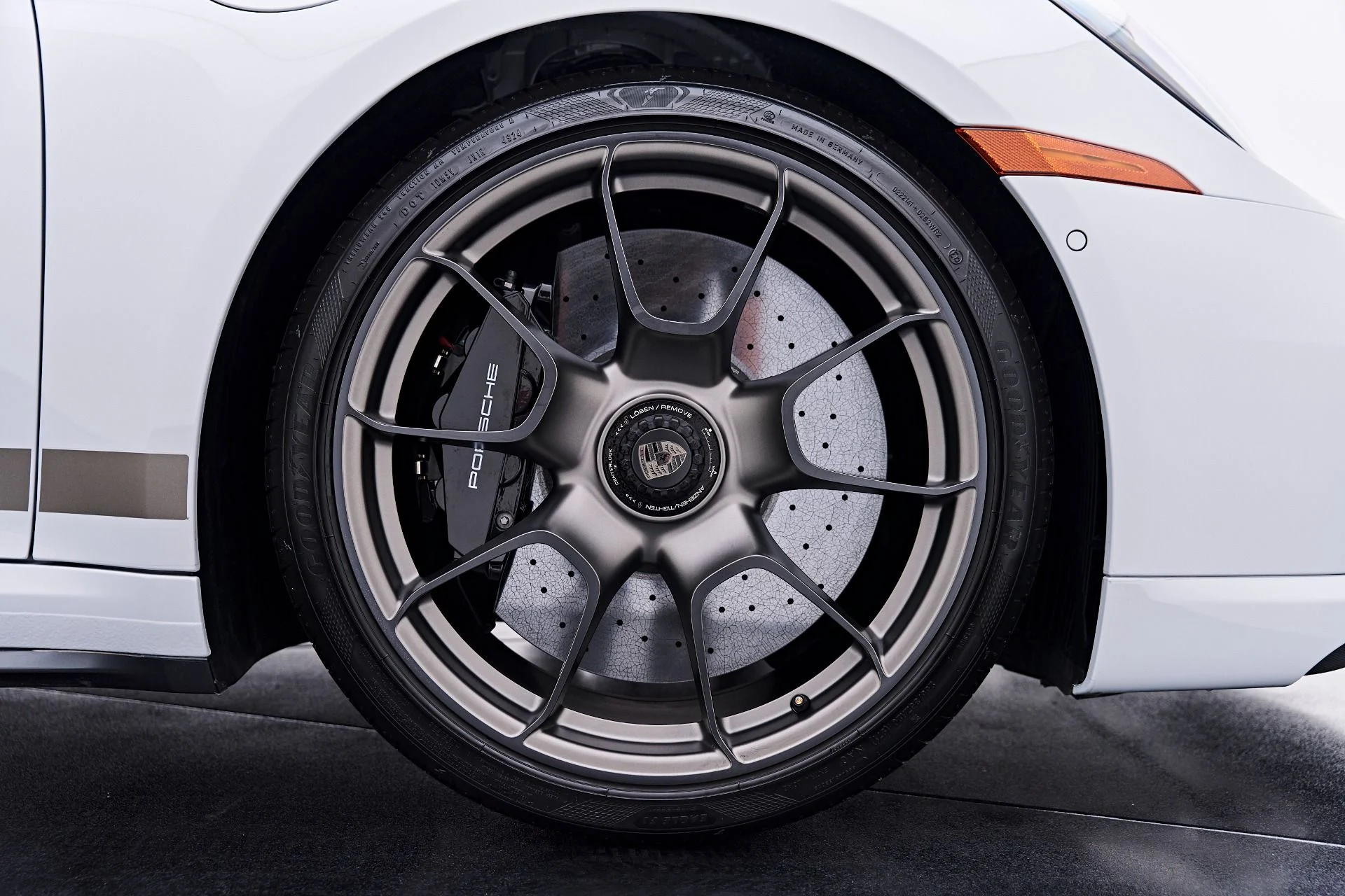 mph037_831030640_Used_2025_Porsche_911_Turbo_S_1784161222_eb5f397015