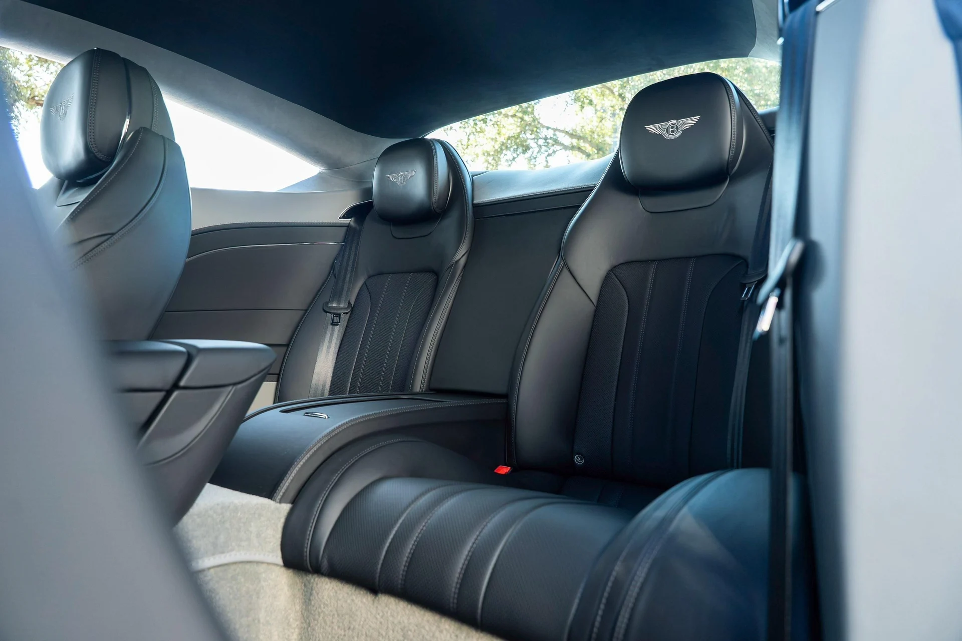 mph037_832374475_470962001_6926a34b14403a7e7b9d7a6d_96339ee555