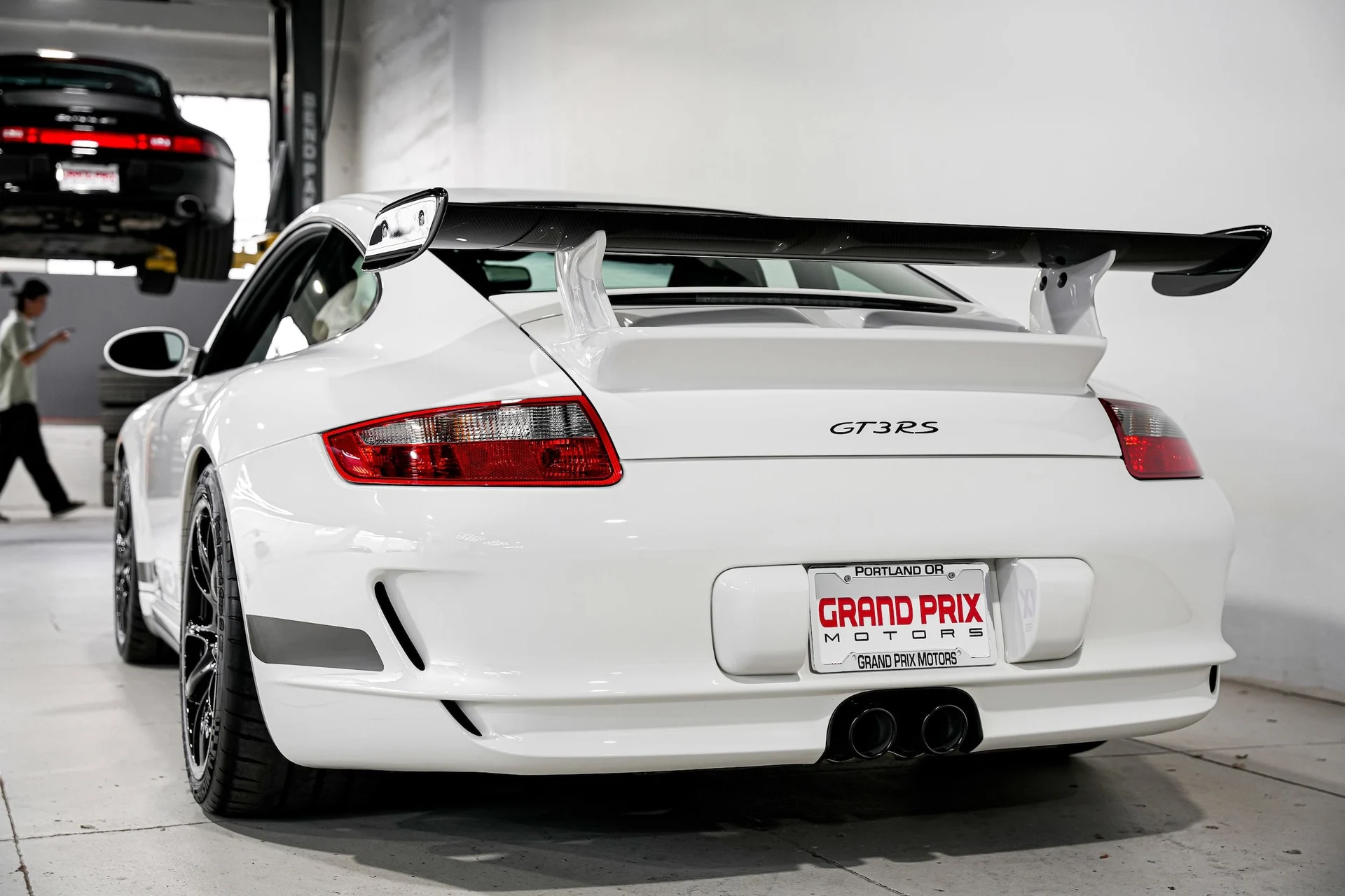 mph037_834699431_cd977932f0934e48e97385dd4fab3d2cx_b26f58239b