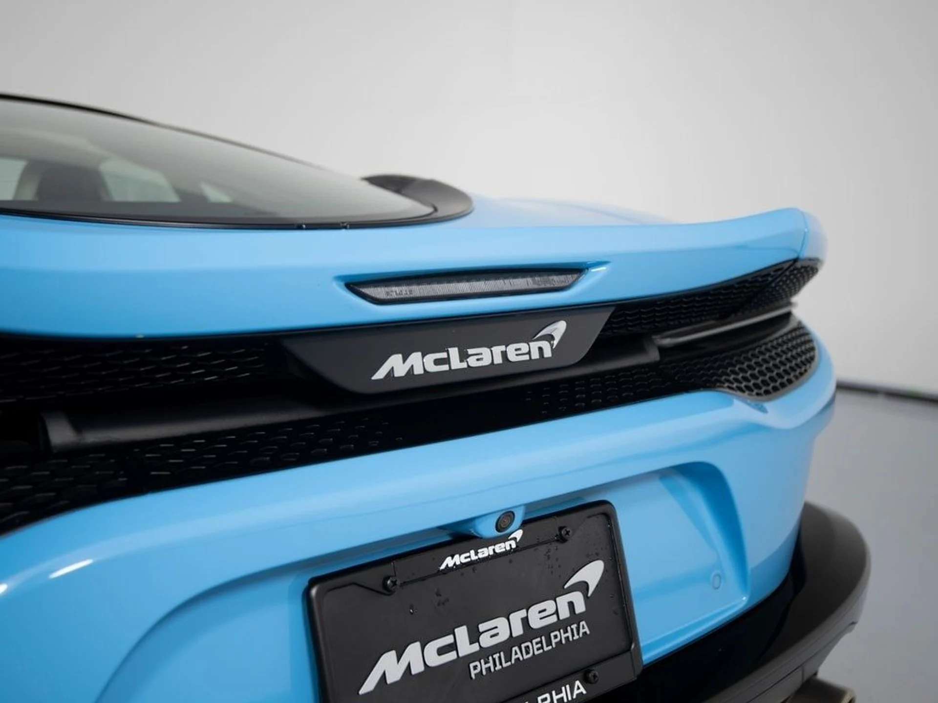 mph037_840937676_bc85a8cb2bd2115fdc66b4c6d4e6d904x_e81f22992f