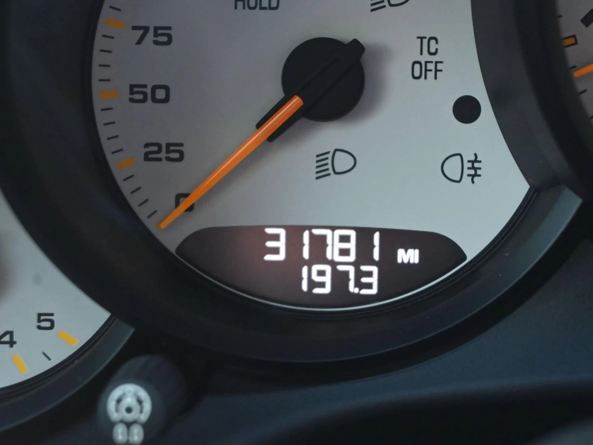 mph037_841982451_e7d285ee1a12c5197bcbf6c44eb7ac1fx_1c70a56a51