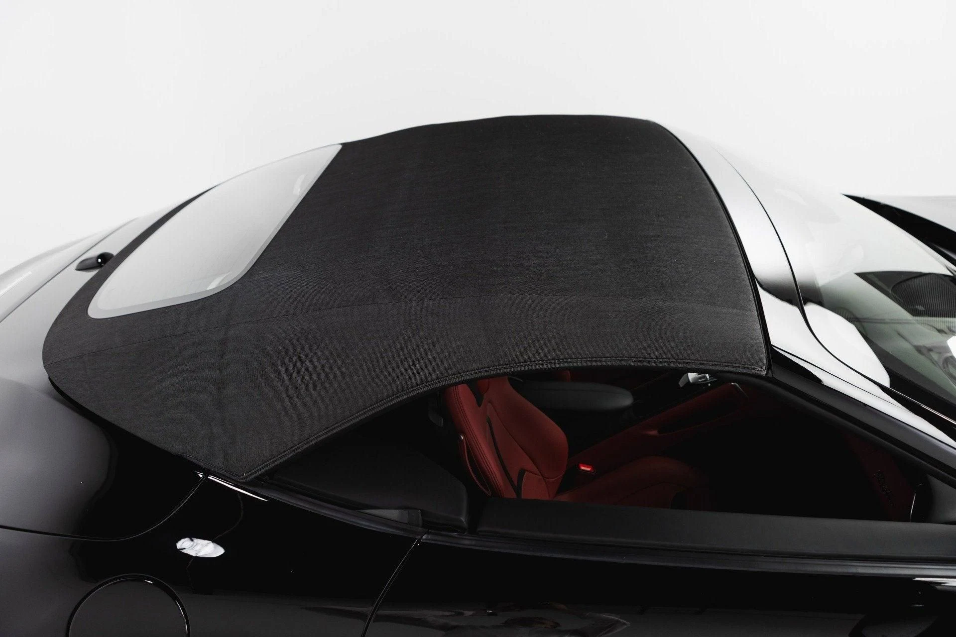 mph037_843818621_Used_2024_Ferrari_Roma_Spider_1777350148_2405fa3480