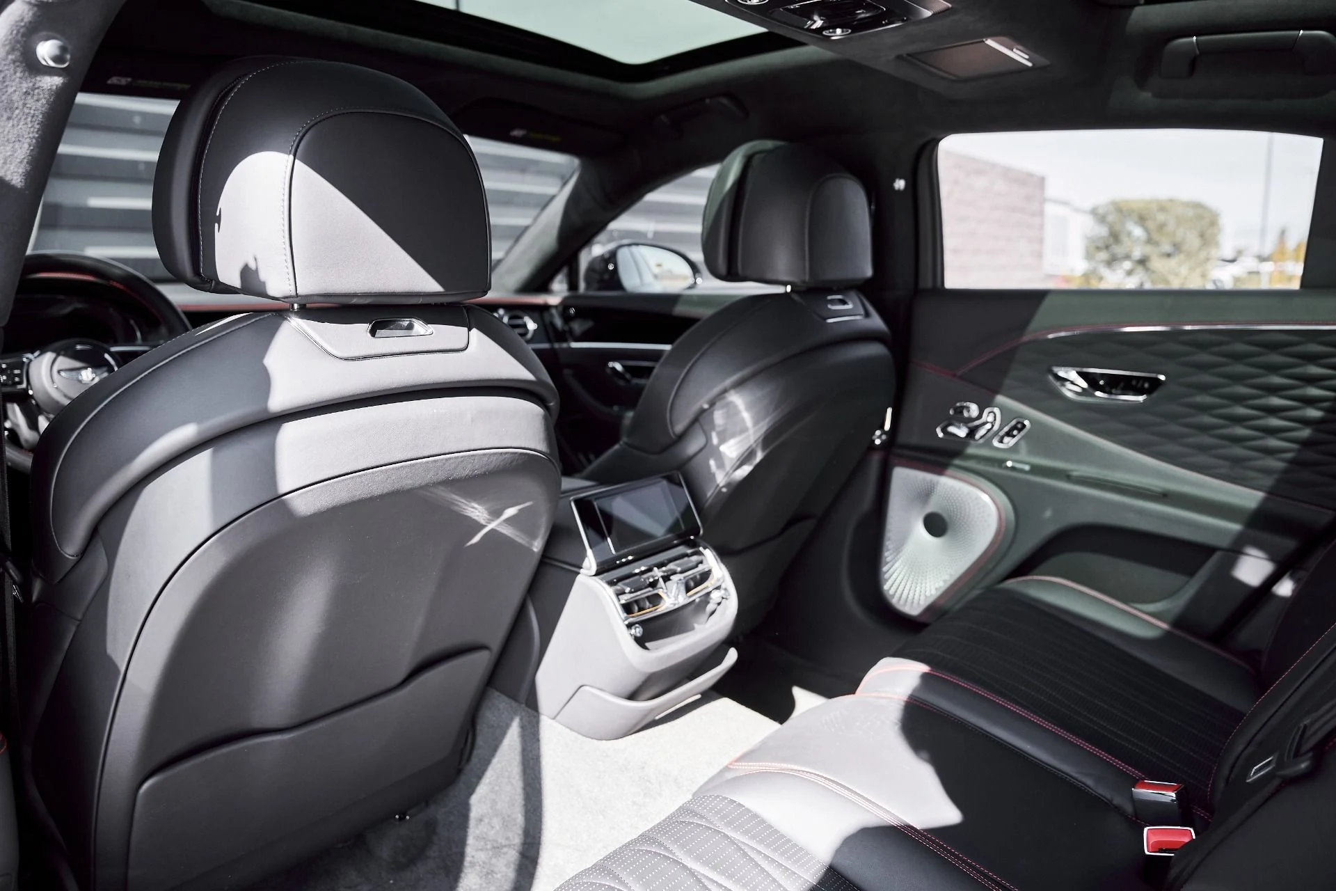 mph037_855796680_Used_2023_Bentley_Flying_Spur_S_1770950672_76a1d38da9