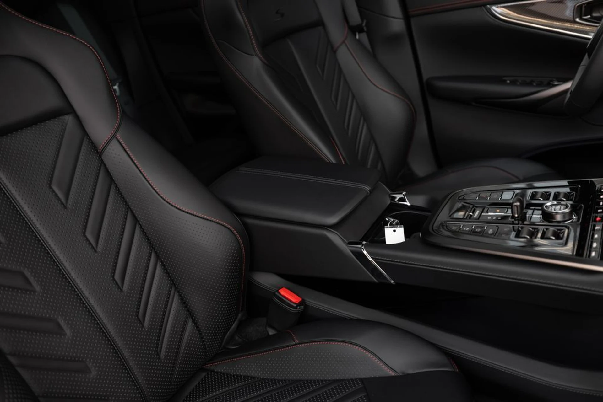 mph037_862382319_154ed69b6204c36e2654332fa4ed85f1x_dacef2e5f9