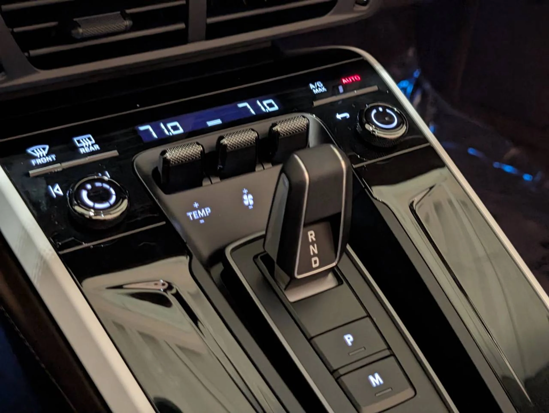 mph037_875188512_446ad78dd3a898f1ee21bb57fb649af4x_3594a0f37e