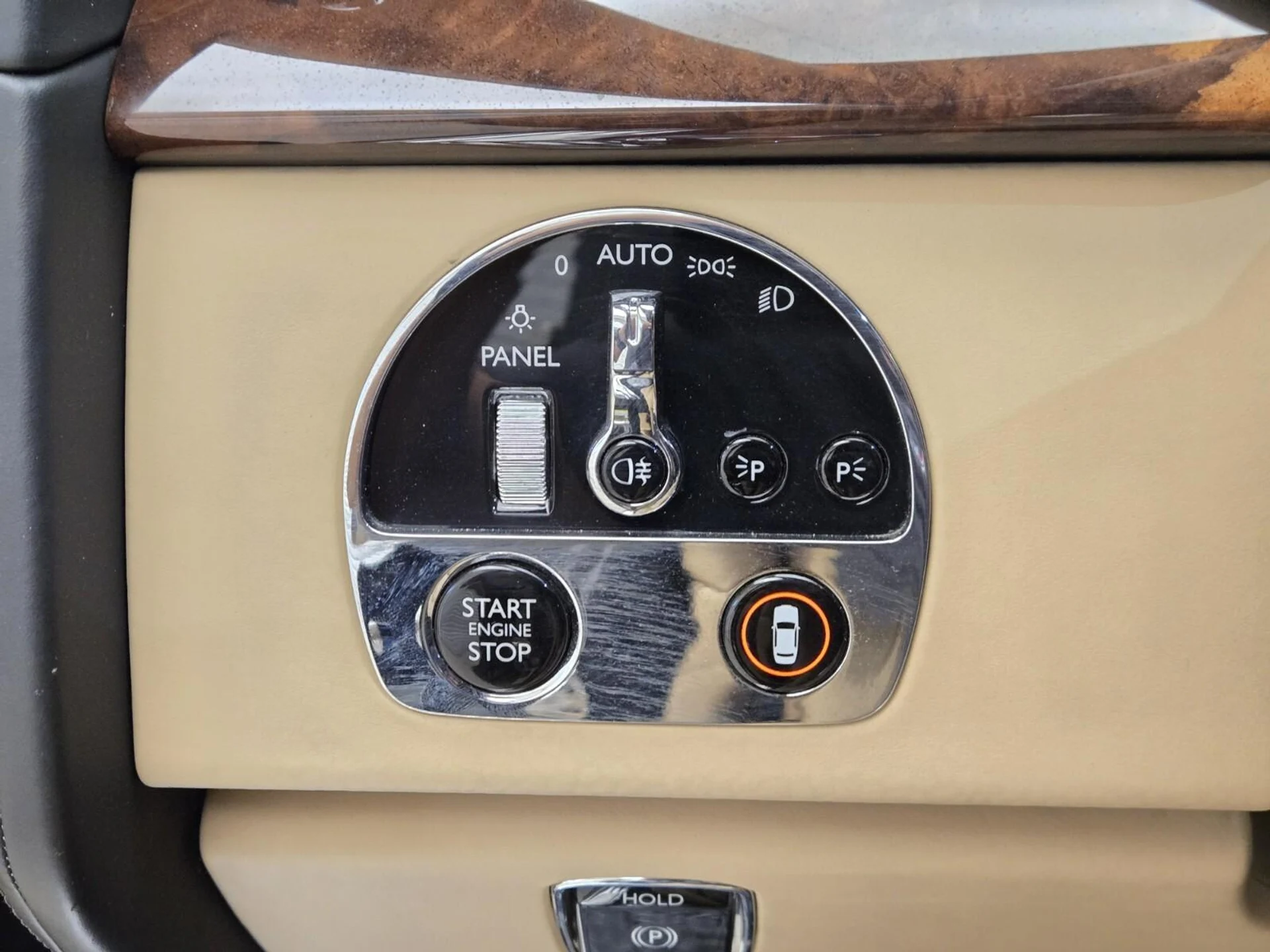 mph037_879698076_Used_2020_Rolls_Royce_Phantom_1759992267_d072268d32
