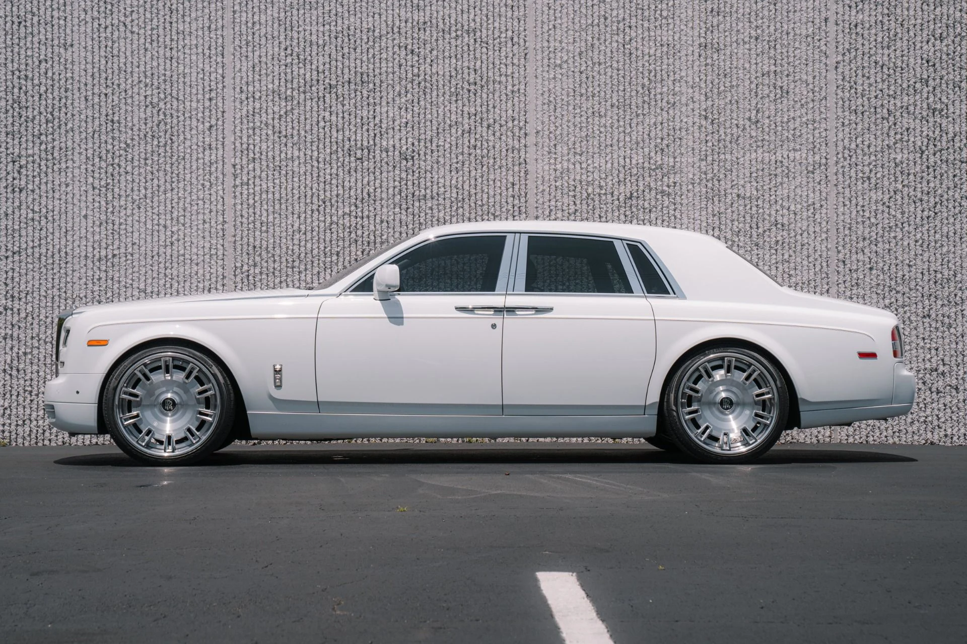 mph037_88215129_Used_2015_Rolls_Royce_Phantom_454_K_MSRP_11mo_CPO_Remaining_Immaculate_Example_1747783519_e686bd2896