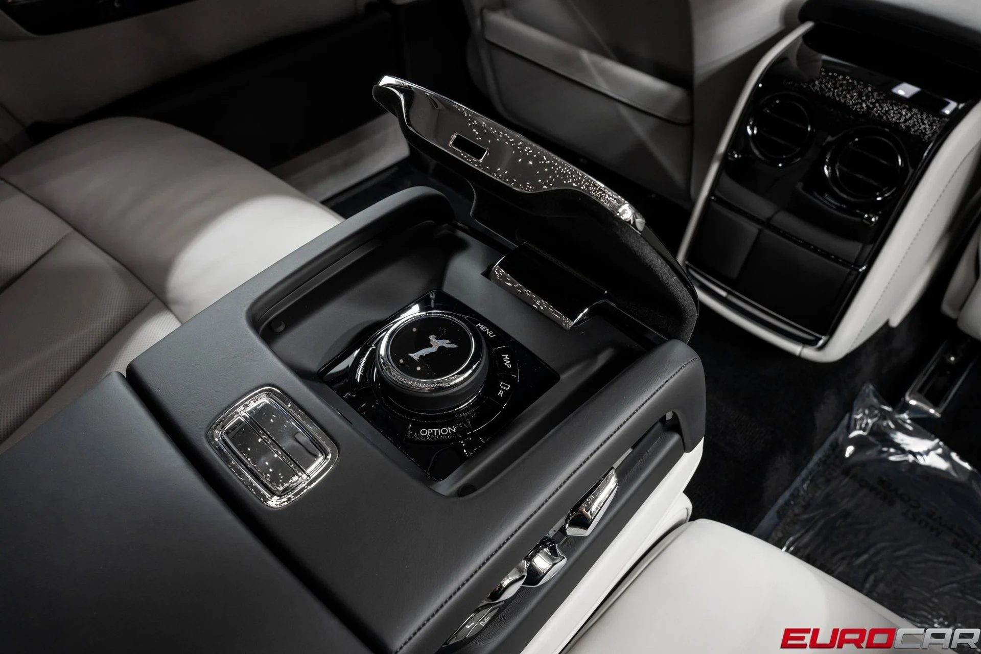 mph037_883915157_image_38_978e7be309