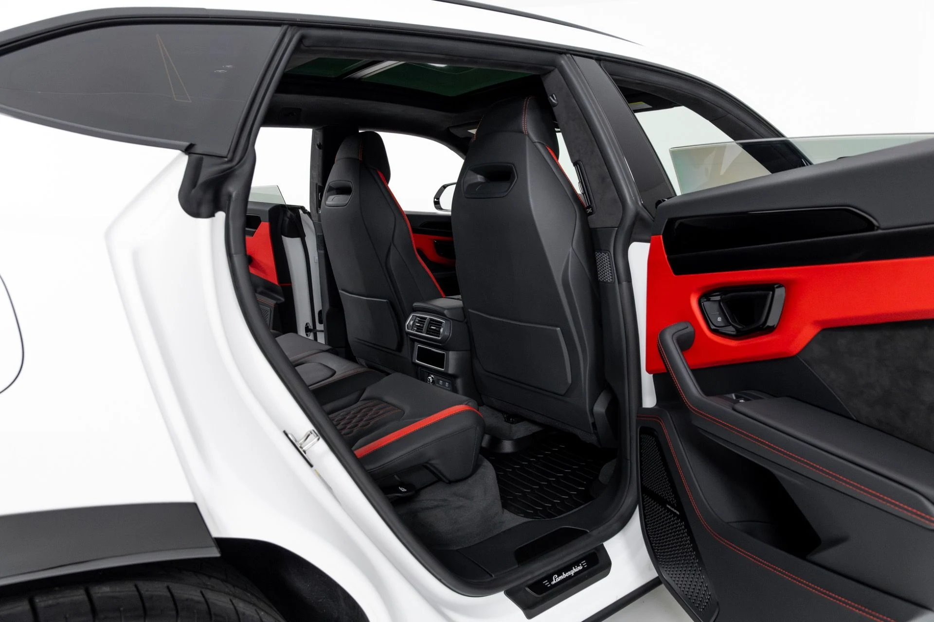 mph037_884228956_Used_2024_Lamborghini_Urus_S_1765302057_0be2d63bad