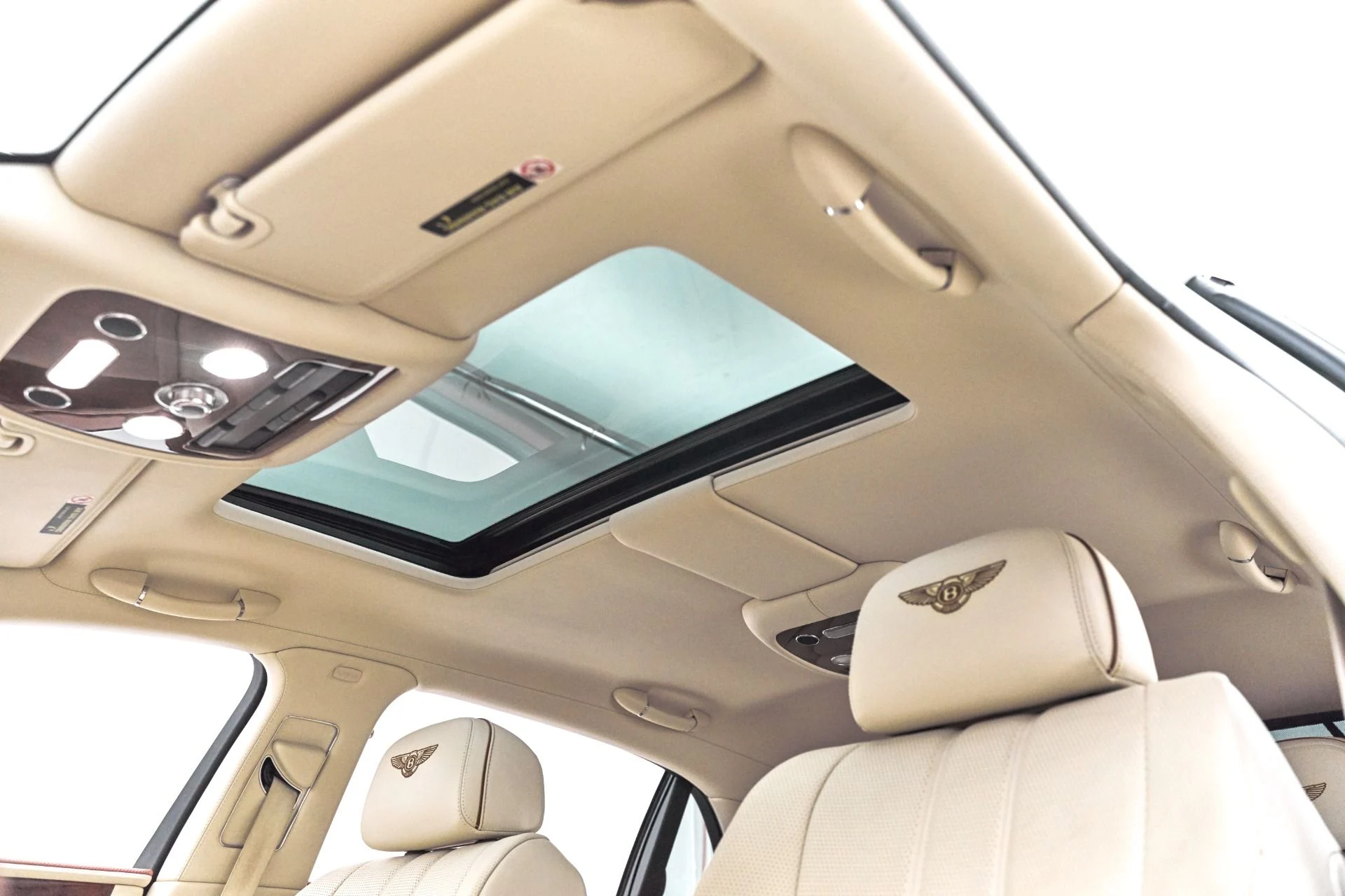 mph037_892047842_Used_2015_Bentley_Flying_Spur_V8_1615575186_633cb3b861