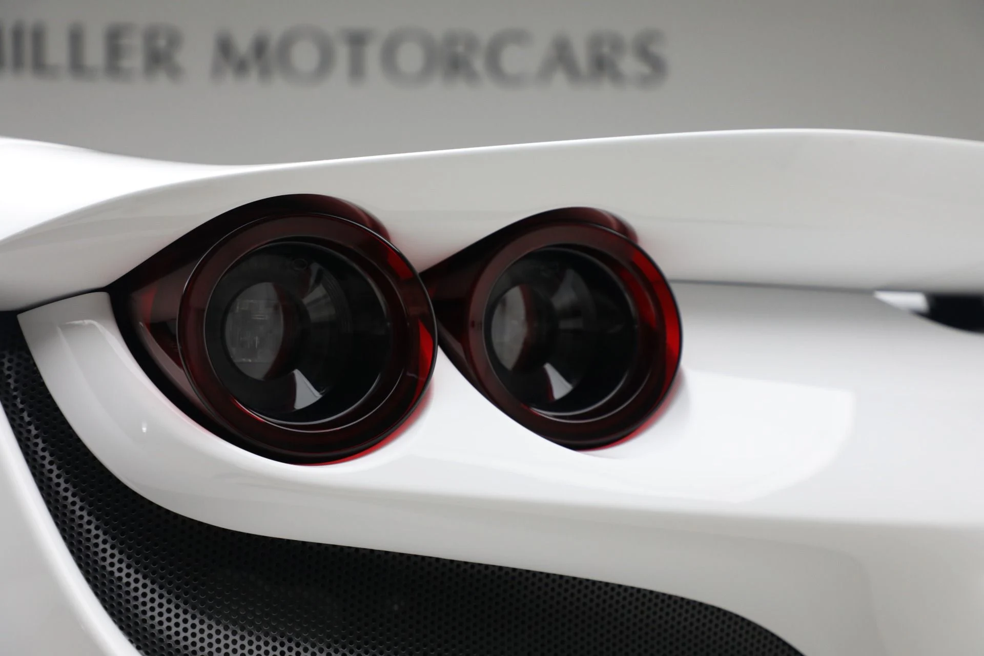 mph037_905191485_Used_2023_Ferrari_F8_Spider_f1e5e1136e