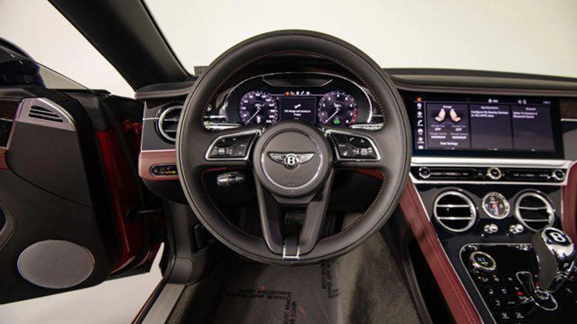 mph037_91024062_cnp_Ij5p_Cn_U_Hk_A_1_R7b2_Dg_Gg_Ov_Mc_5a653b5502