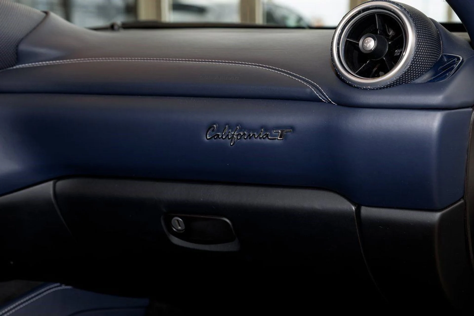 mph037_933336888_36eada71d775d45dbbec85cb3646f693_8499a31293