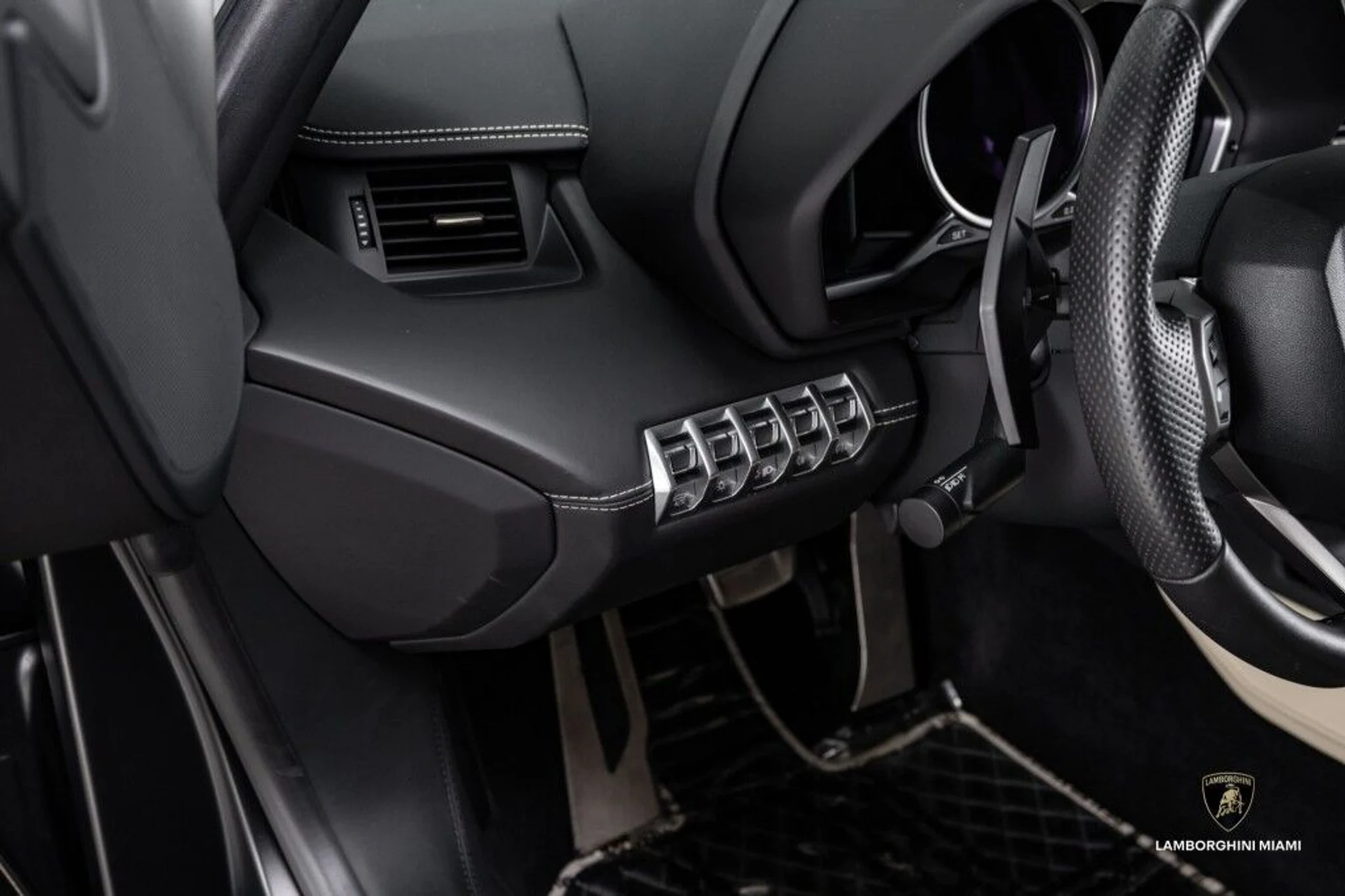 mph037_93834361_8c3d3ca5abb1106bd31c52959383df6d_41ea9a16f3