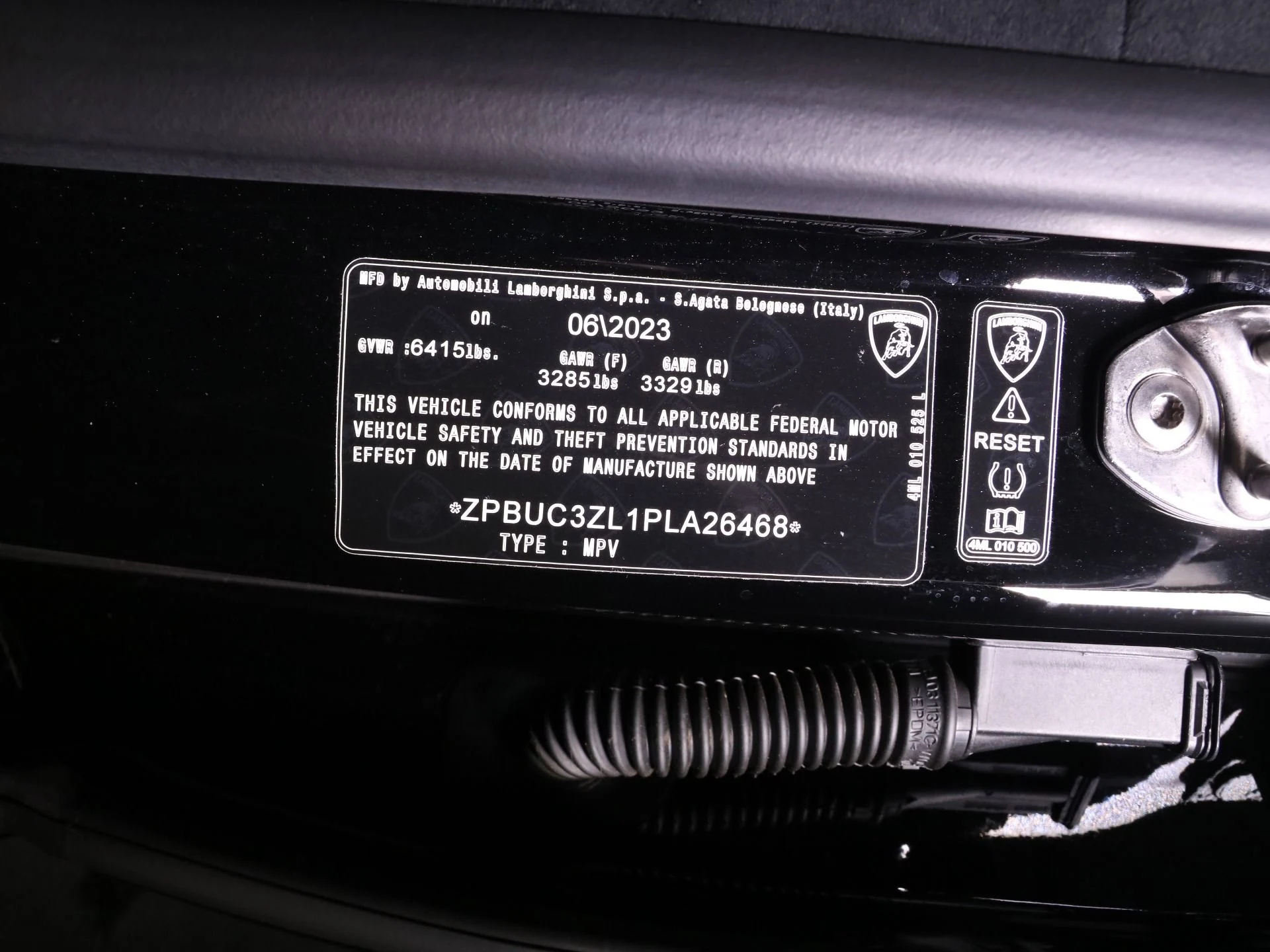 mph037_939455123_Used_2023_Lamborghini_Urus_Performante_1732871957_6927b4502d