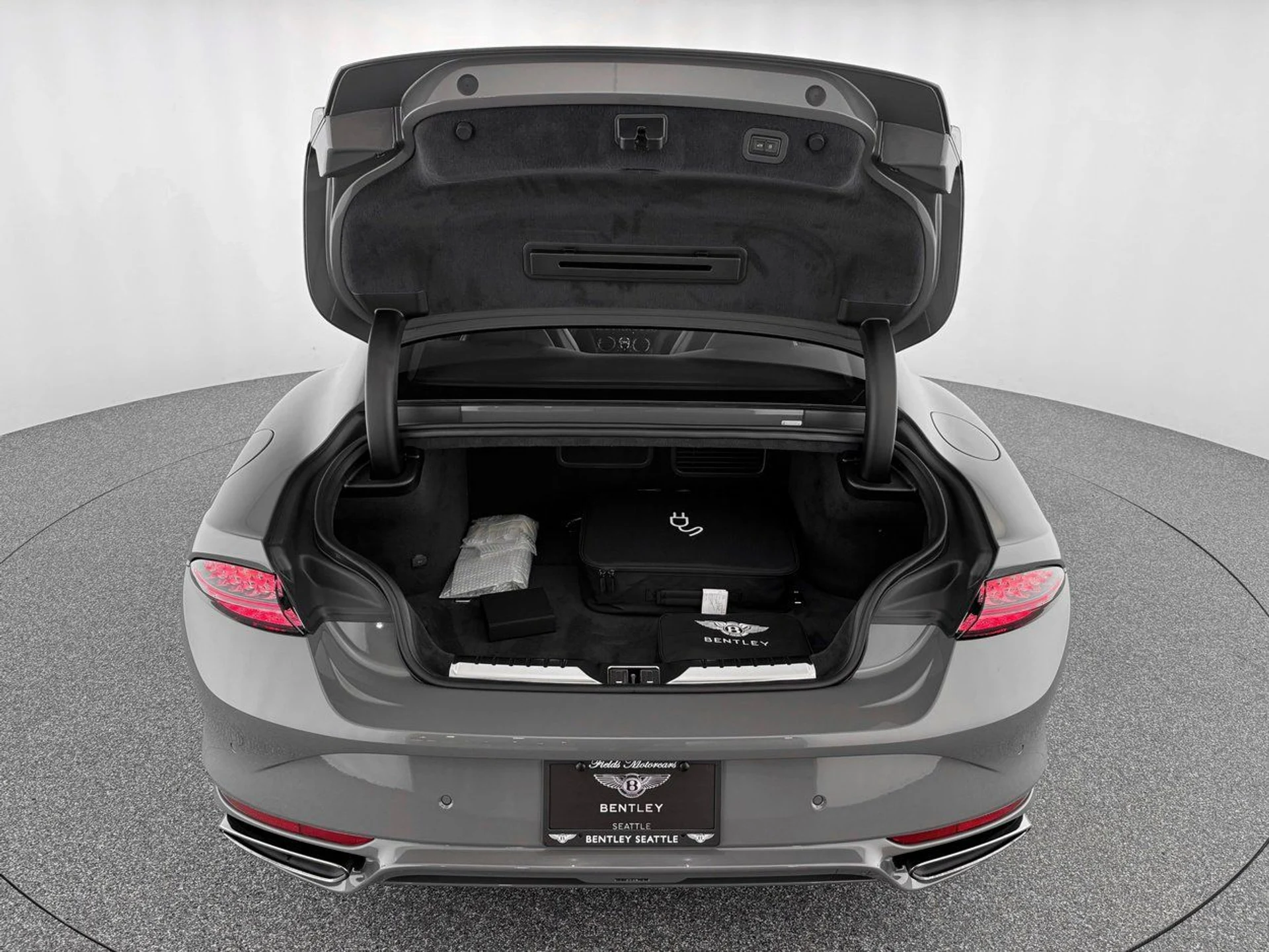 mph037_947974356_7380a1146bb2b1391b9187b9624dc82cx_2d42e1dd31