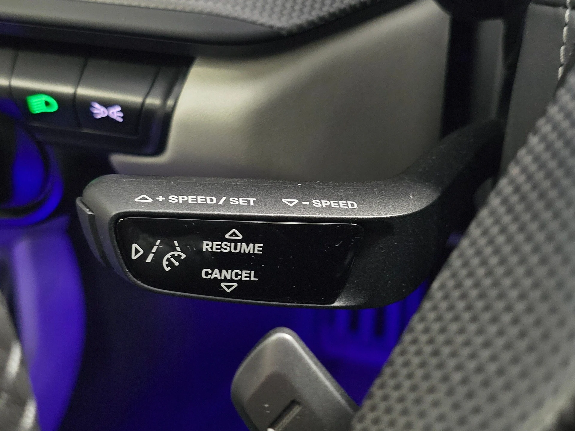 mph037_956000690_e49e3bcebdac6bc36b460ce319ece8fcx_1e7b594f5f