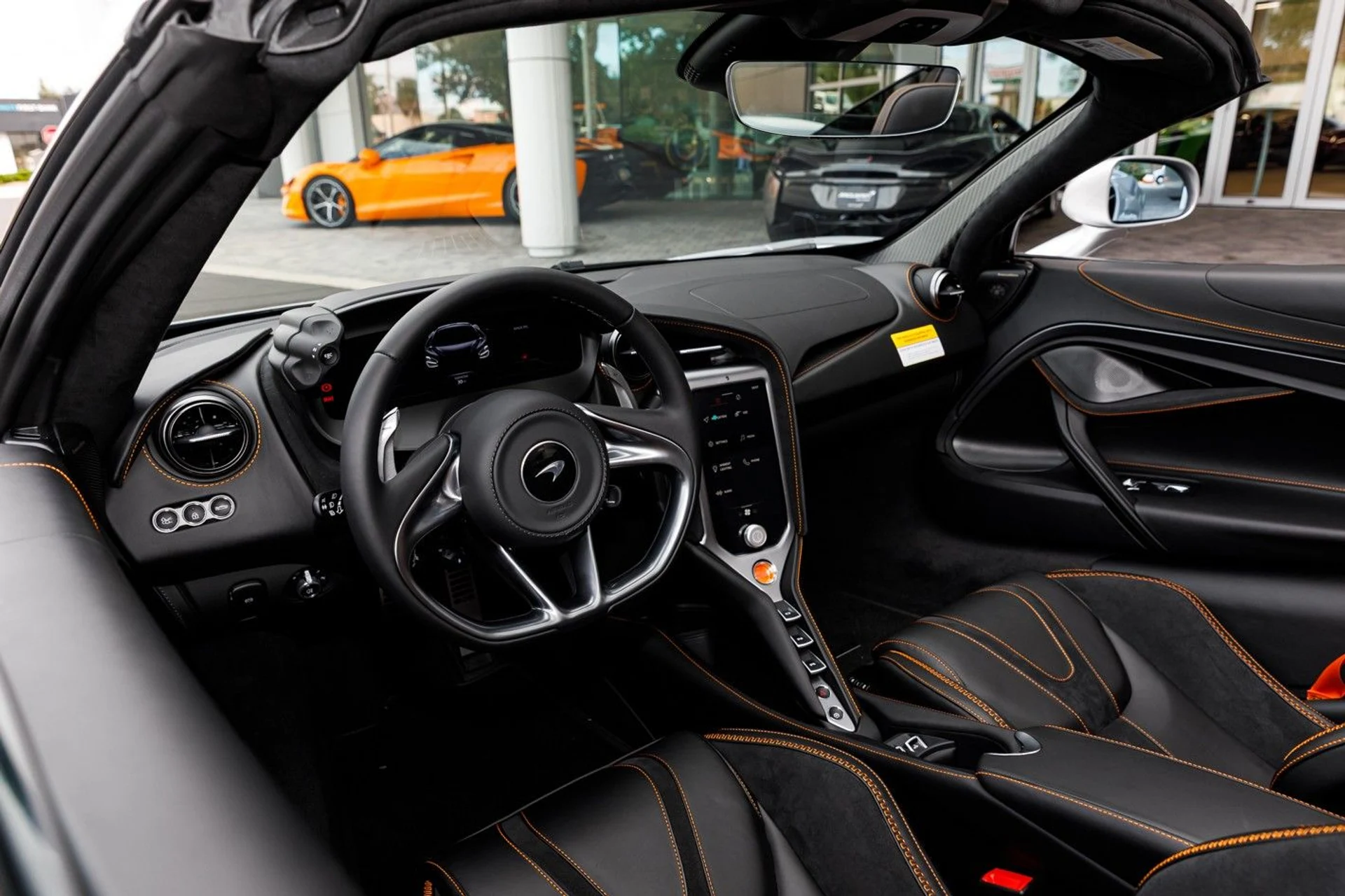 mph037_972197053_633_p38_l_53f658be3e