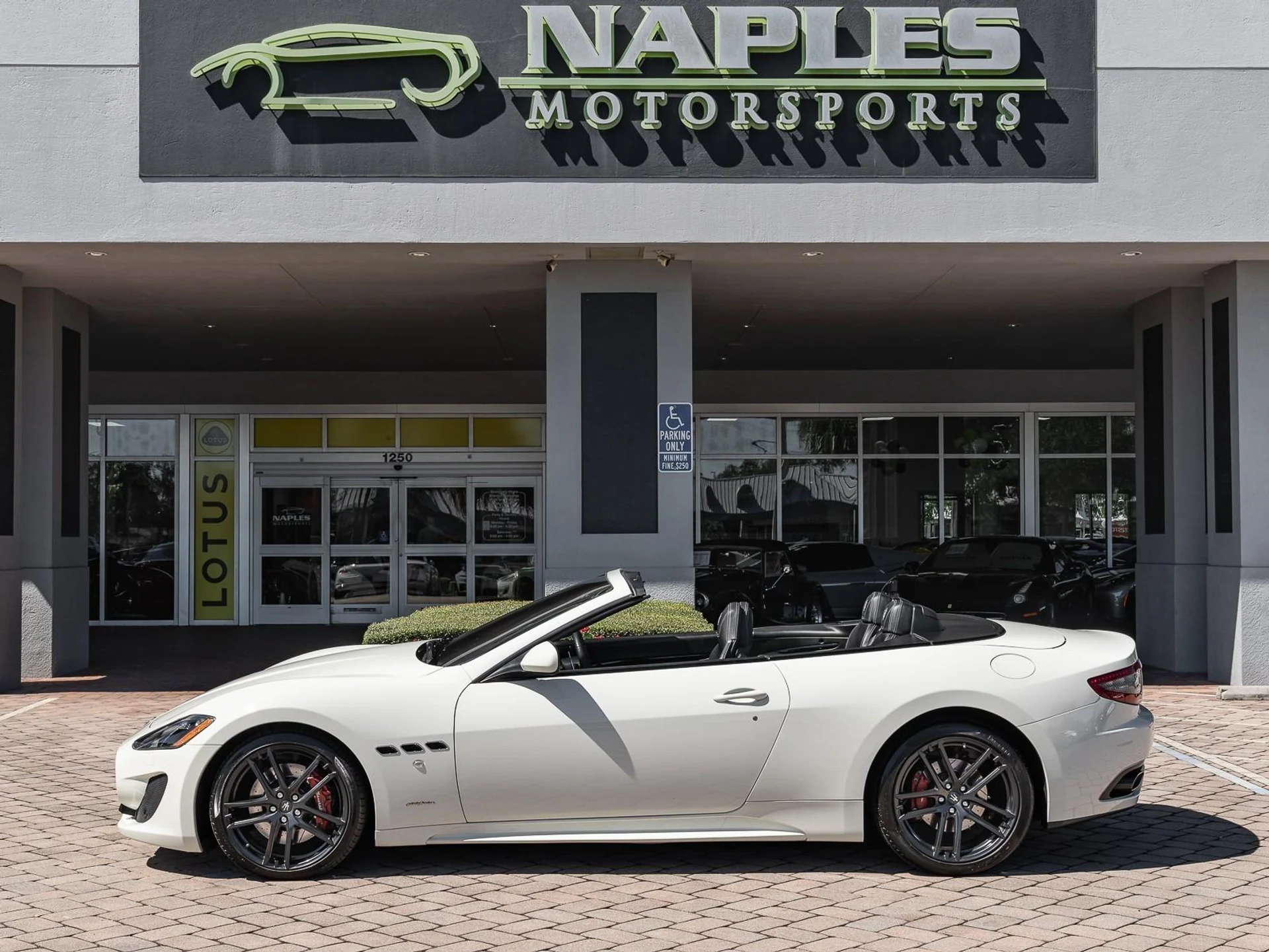mph037_979676825_Used_2015_Maserati_Gran_Turismo_Convertible_Sport_1760472382_8feab1528d