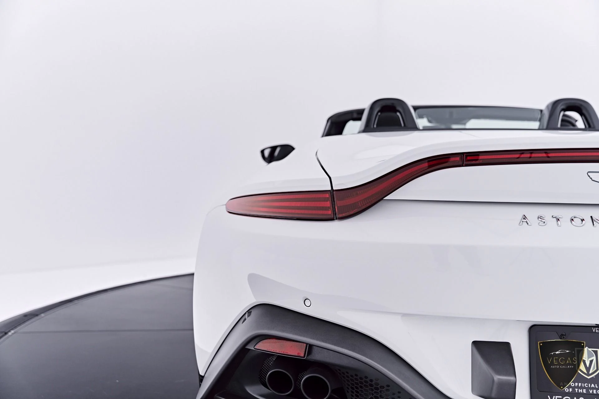 mph037_987941281_Used_2023_Aston_Martin_Vantage_1783622452_1f886258e8