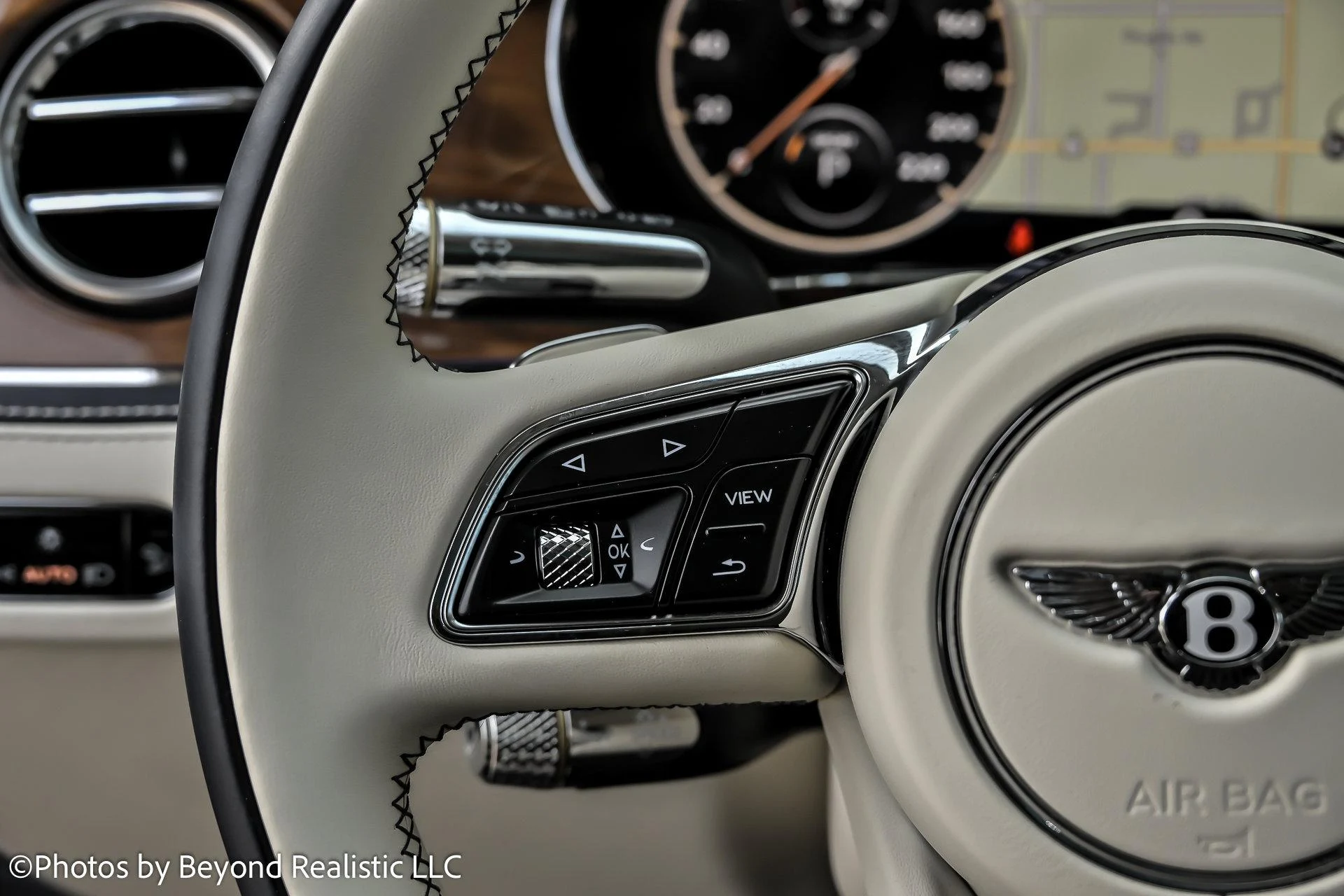 mph038_102667734_Used_2022_Bentley_Flying_Spur_W12_1761810951_5d112be1a4