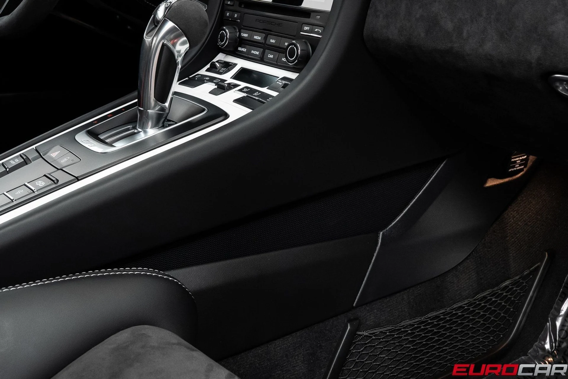 mph038_1030193202_image_39_b55634883a