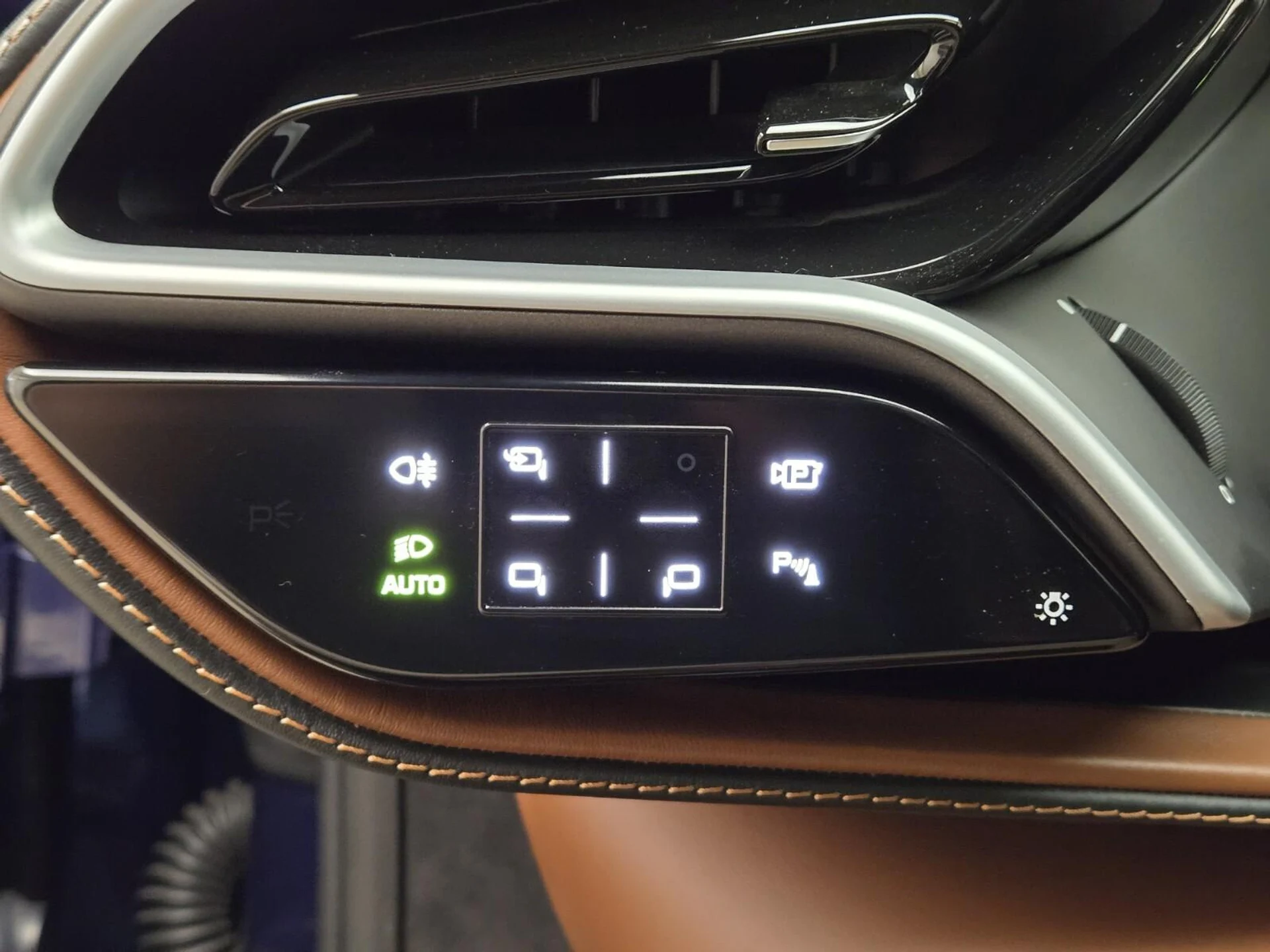 mph038_103547952_Used_2022_Ferrari_296_GTB_1768891310_0dade81f33