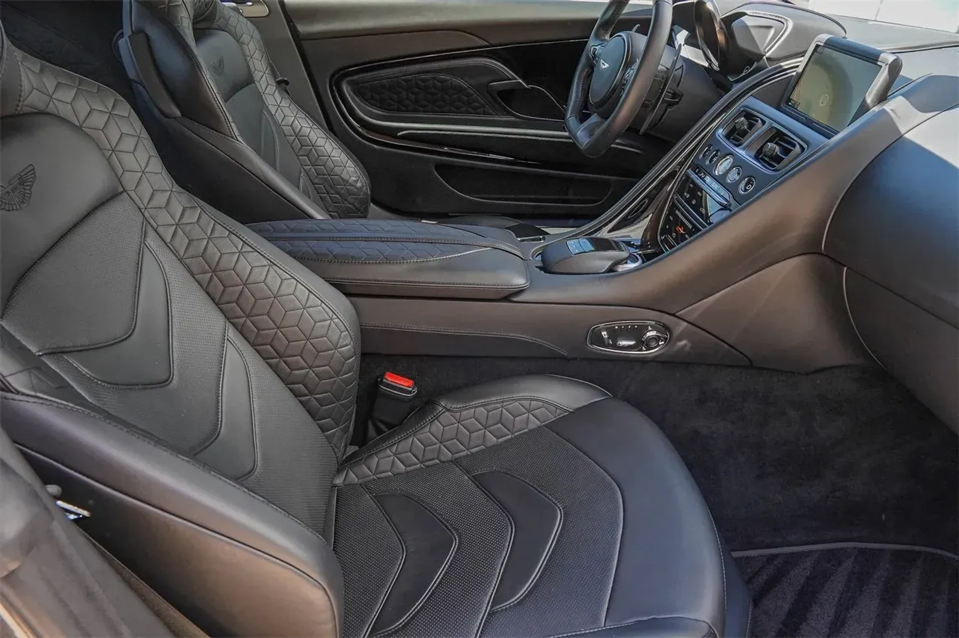 mph038_1042118378_cb09ce21d520405f82676f2387ee438a_37b88f8b26