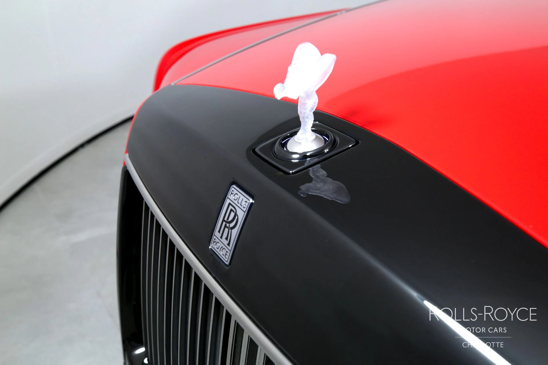 mph038_1042148054_Used_2024_Rolls_Royce_Phantom_EWB_1745331546_5c6ab3d5a9