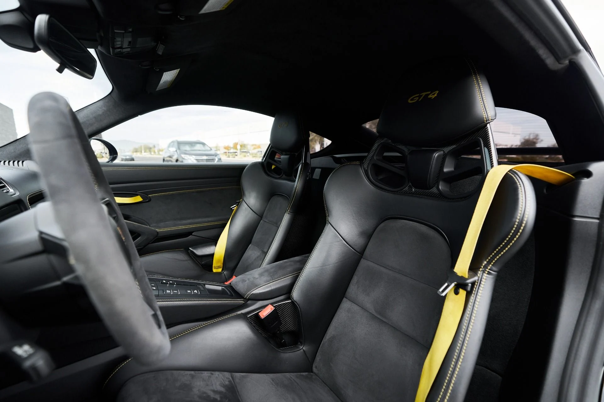 mph038_1056739412_Used_2020_Porsche_718_Cayman_GT_4_1763019547_046246a535