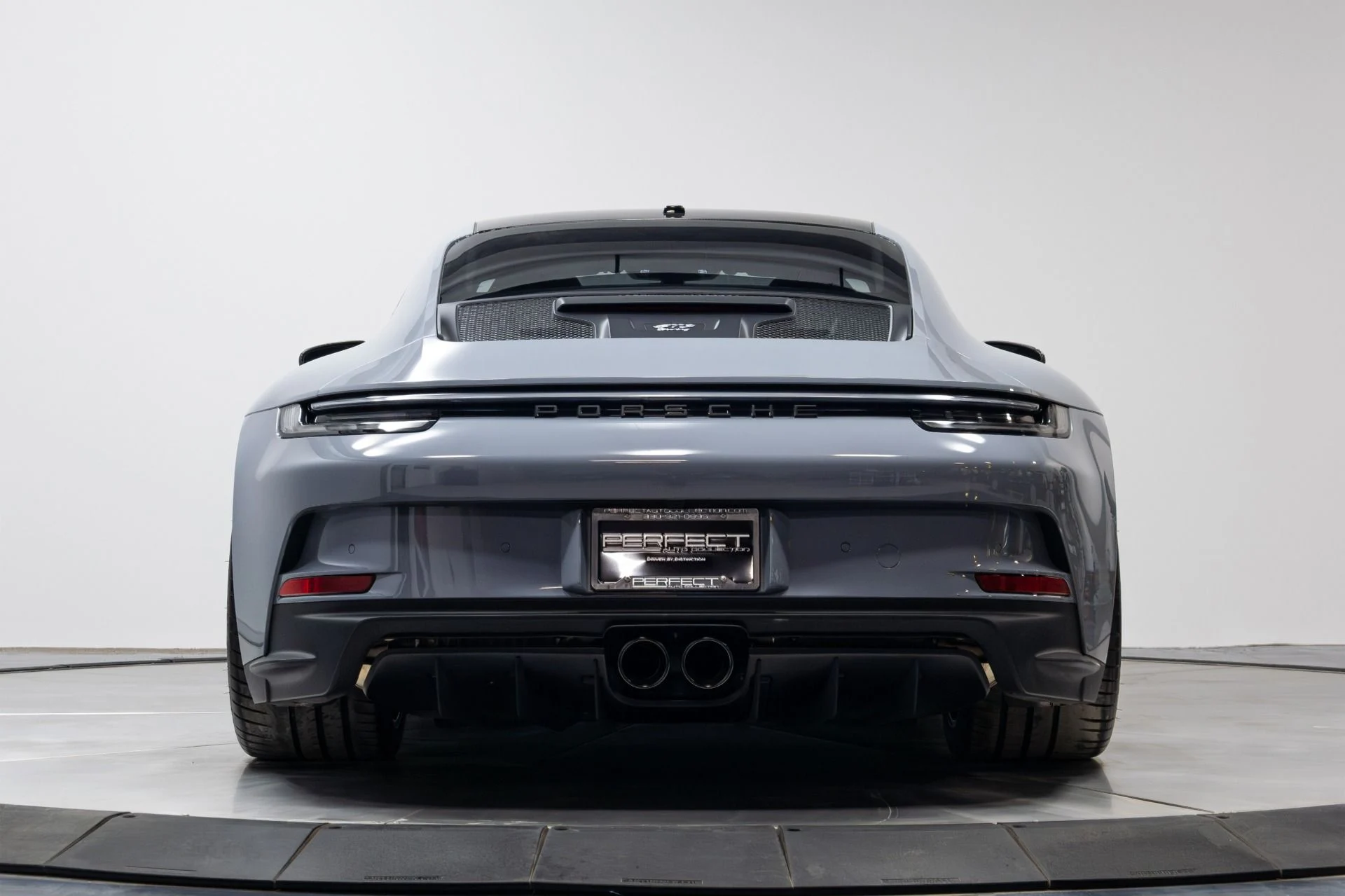 mph038_1067068007_Used_2024_Porsche_911_GT_3_Touring_1770958788_3550ce967f