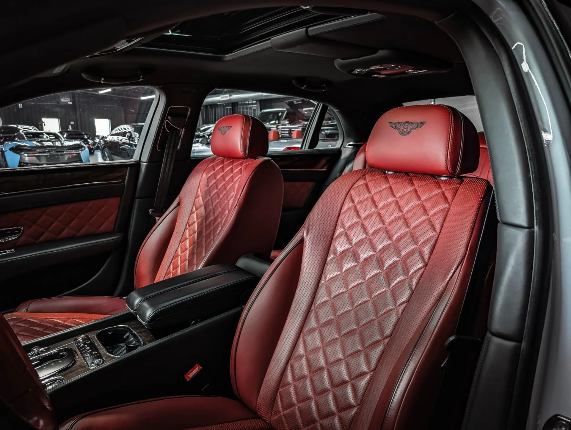 mph038_1084466715_36587952_08227_2017_bentley_flying_spur_014_67c3594c8b
