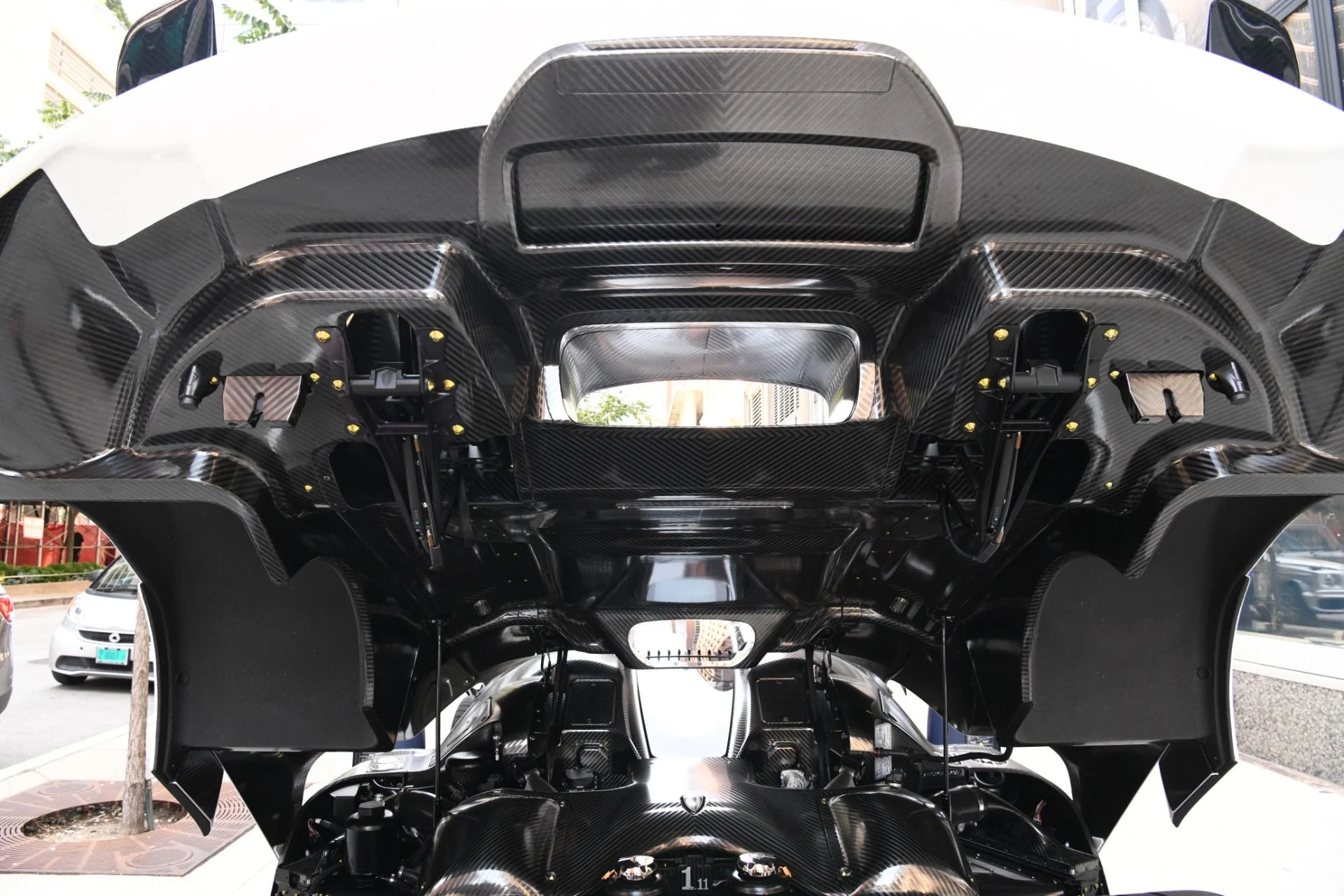 mph038_1085436294_10195_p40_l_4bf2973ebe