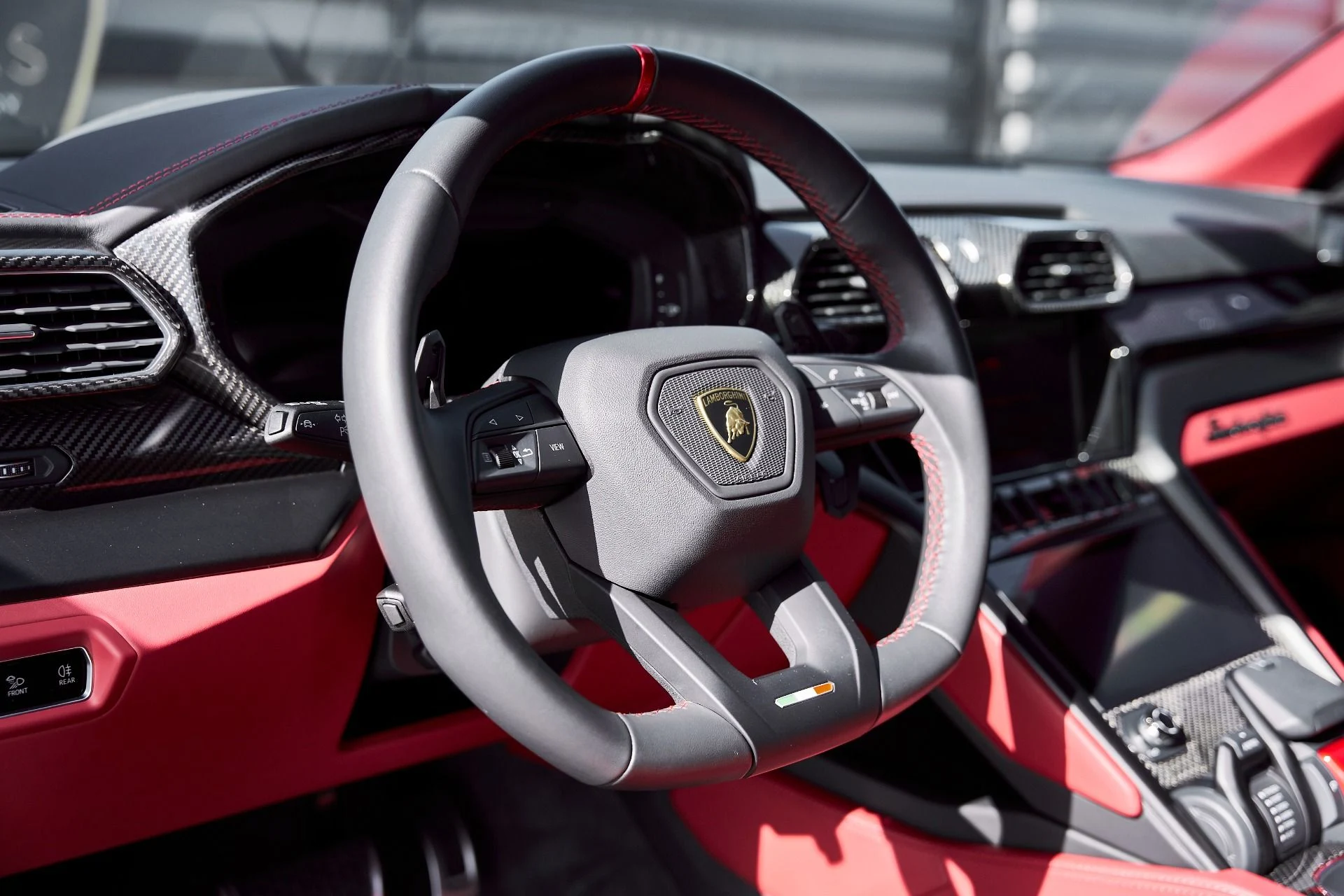 mph038_109508610_Used_2024_Lamborghini_Urus_S_1769733267_2a7cf048b8