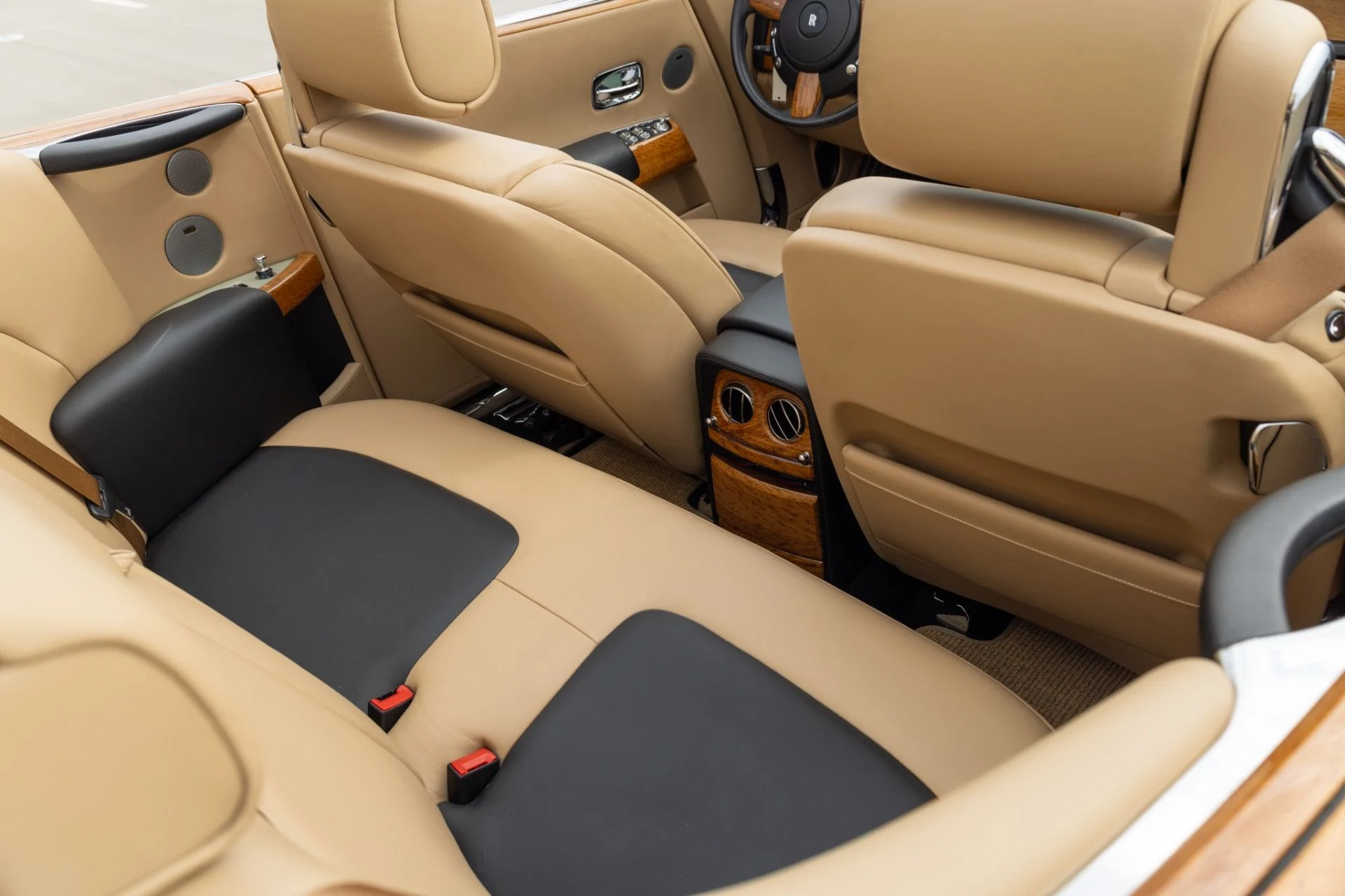 mph038_109688986_Used_2009_Rolls_Royce_Phantom_Drophead_Coupe_1775064175_cb1e192179