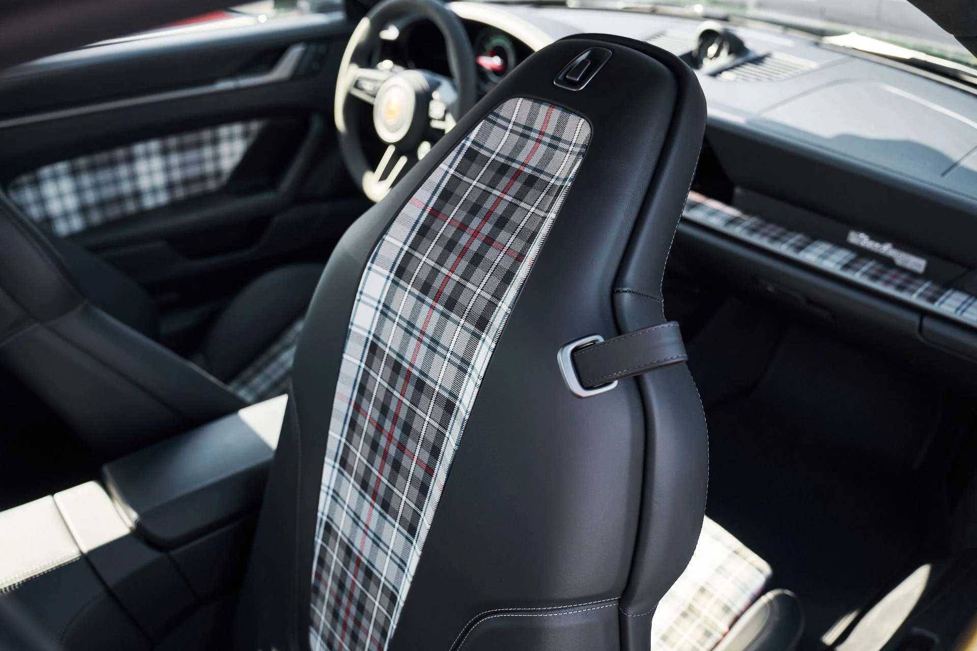 mph038_110465411_Used_2025_Porsche_911_Turbo_S_1763075493_741467357d