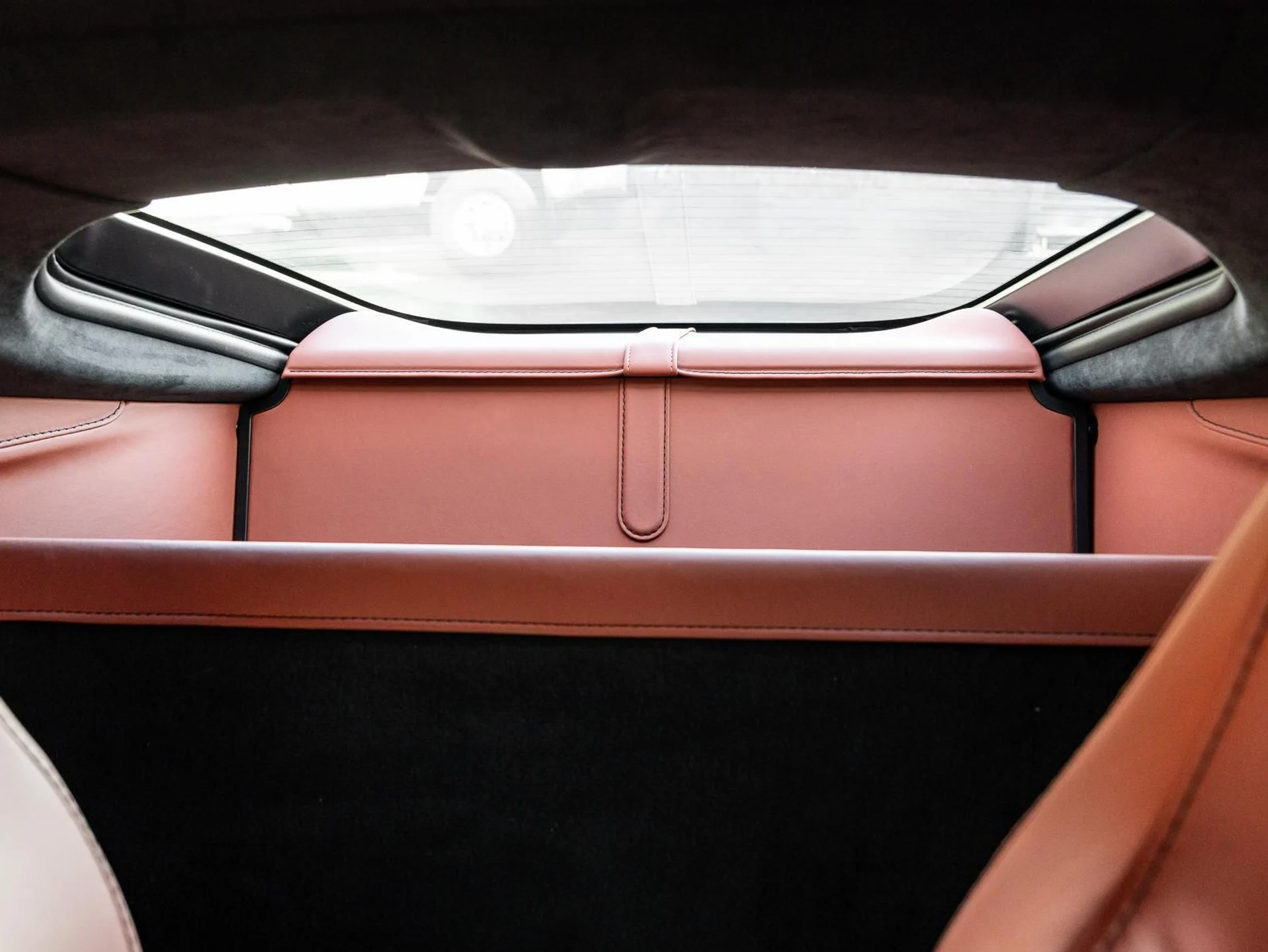 mph038_1121219437_Used_2021_Aston_Martin_Vantage_Coupe_Automatic_1771064404_fb7b14e95f