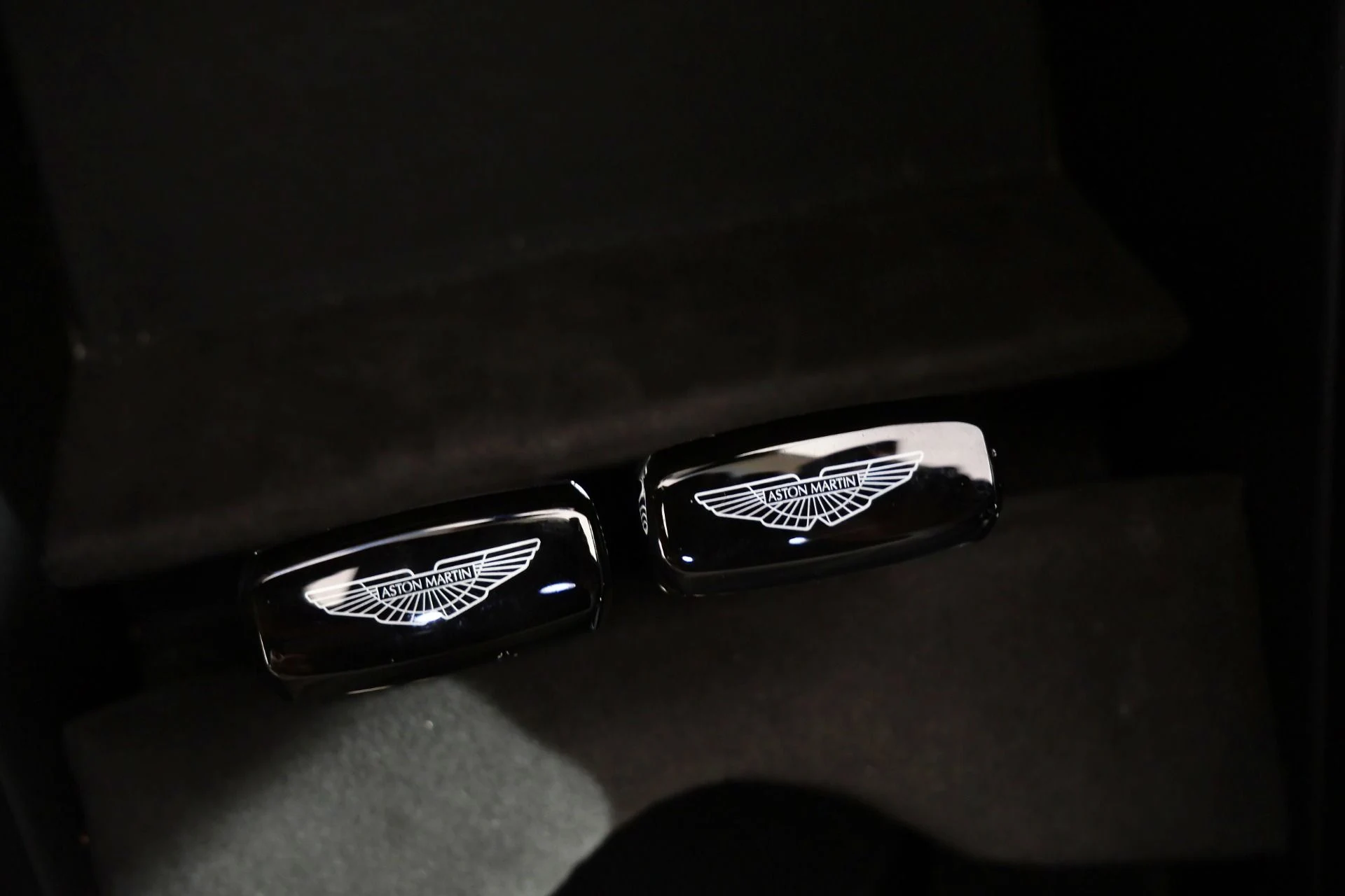 mph038_112535716_Used_2014_Aston_Martin_Vanquish_AML_Color_V12_Power_Awesome_Sound_1781289634_df68ed10b0