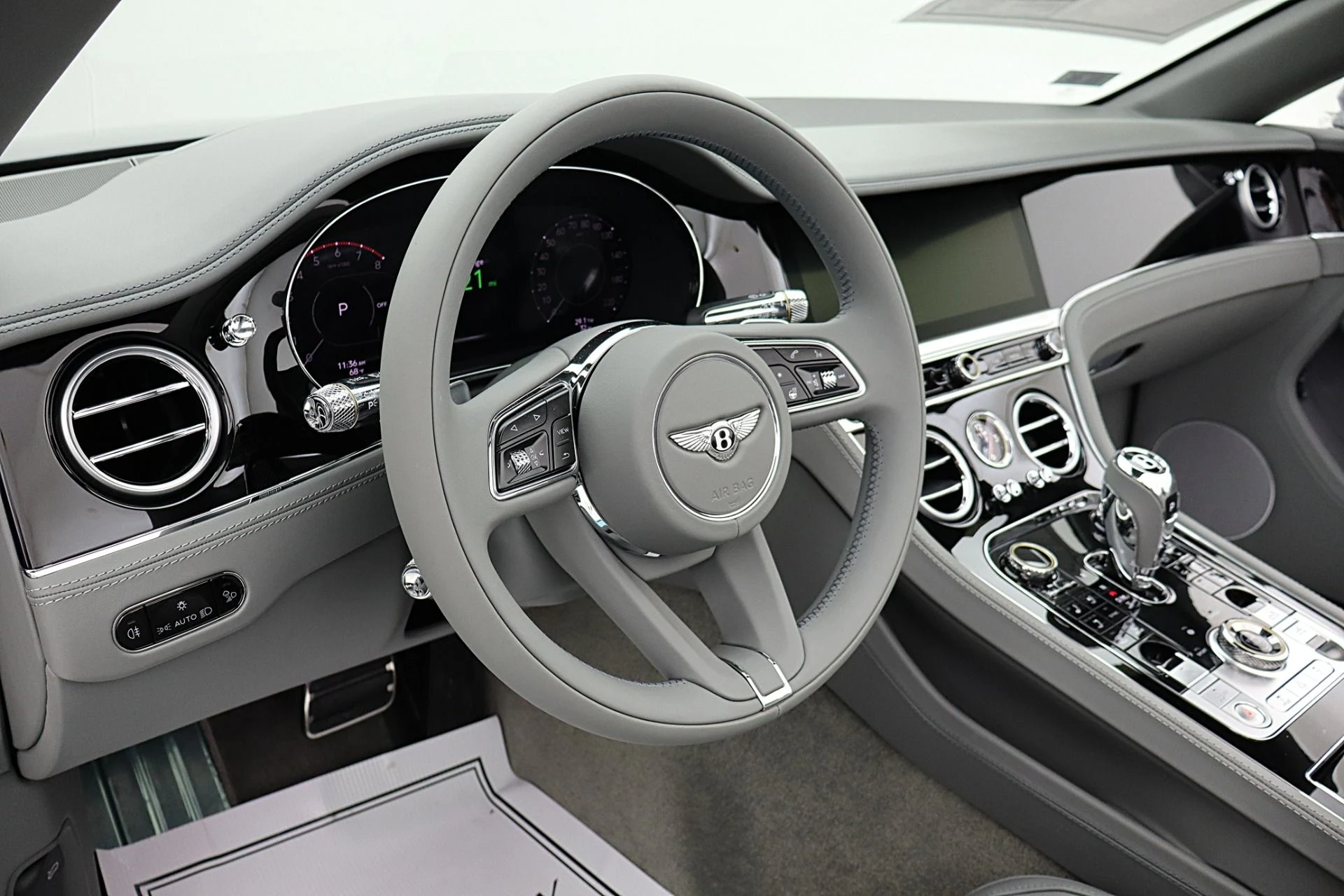 mph038_1136047678_New_2026_Bentley_Continental_GTC_0650602b7d