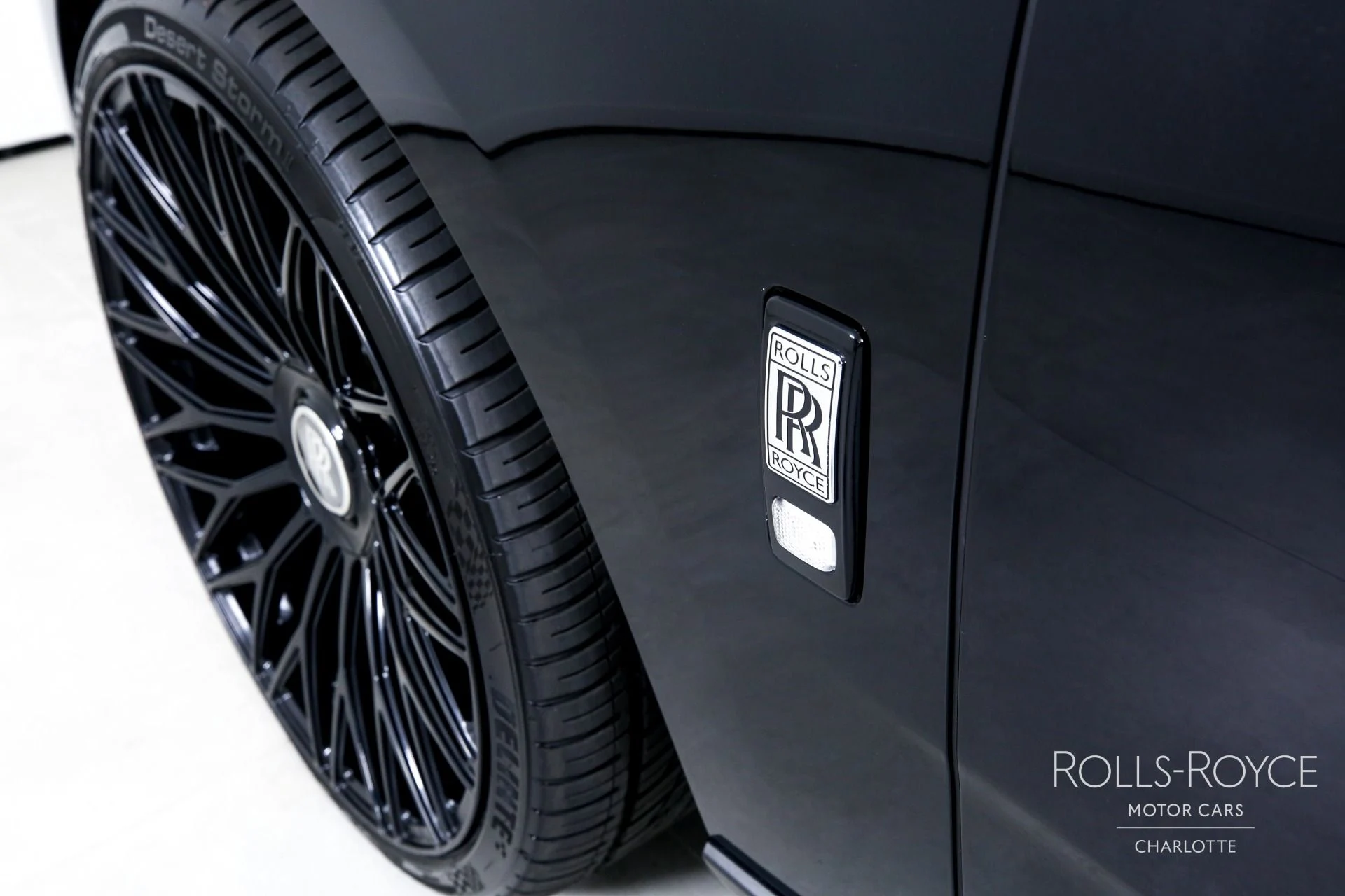 mph038_114787069_Used_2022_Rolls_Royce_Cullinan_1692834751_e7cbaf976d