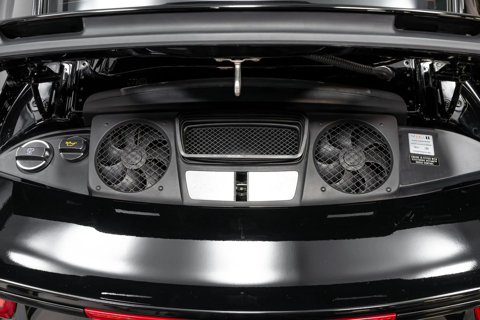 mph038_1150472030_Used_2015_Porsche_911_Turbo_S_1761834686_79aebcd429