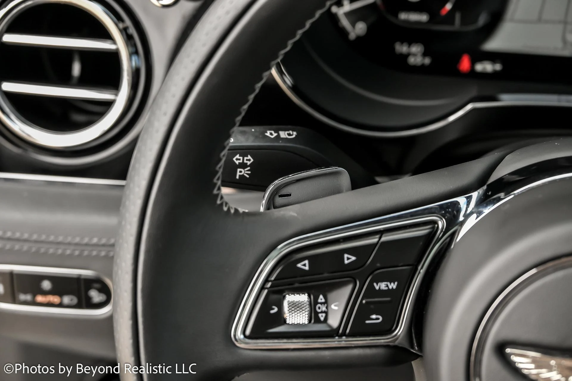 mph038_1160027300_Used_2024_Bentley_Bentayga_Hybrid_1759997575_c856986099