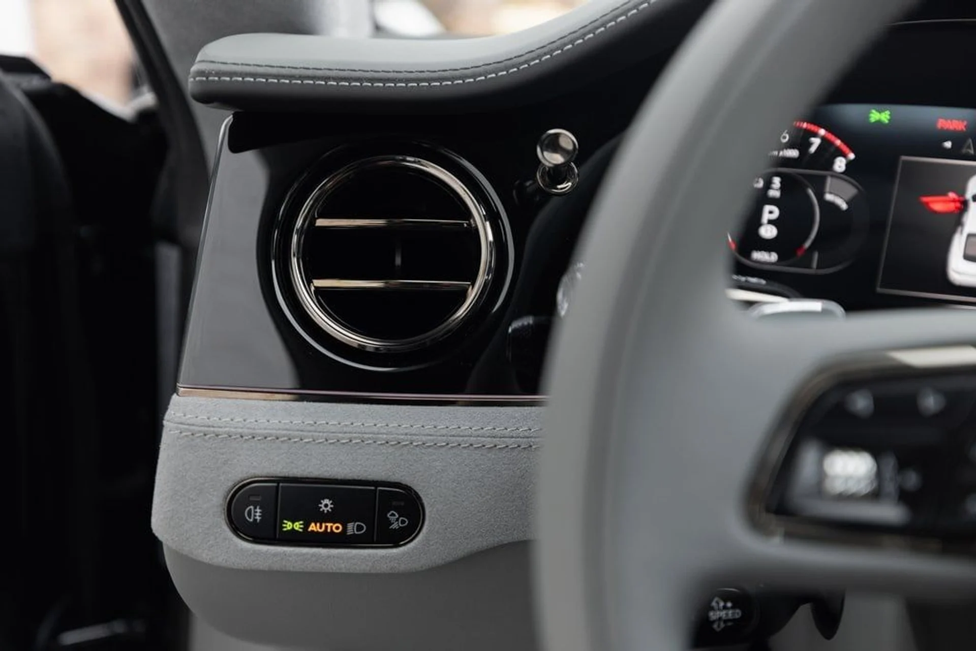 mph038_1163345769_a6d3567840b57f49b457af0d946b50e4x_0ad70bc93f