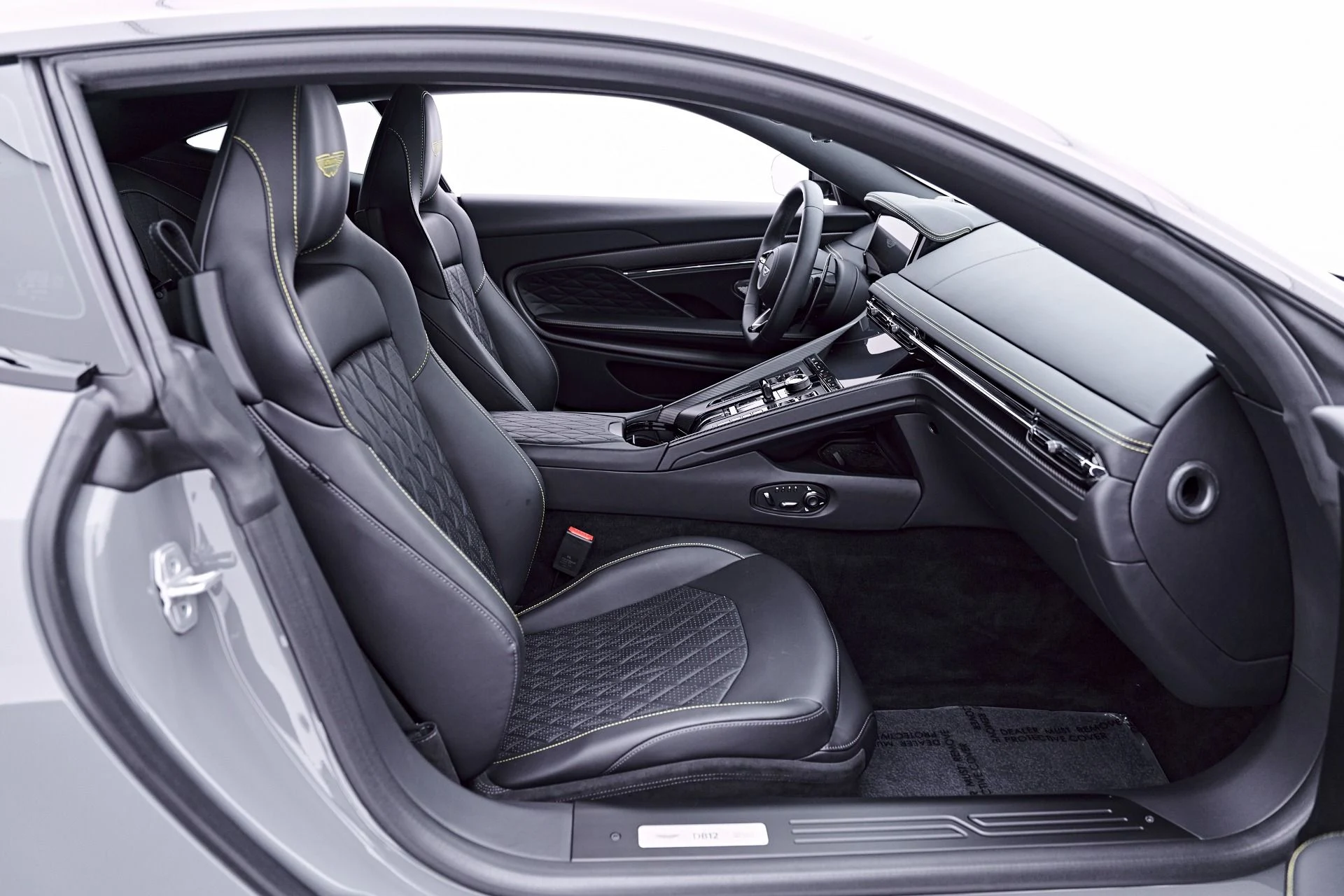 mph038_1182215683_Used_2024_Aston_Martin_DB_12_1781813820_69227c0aff