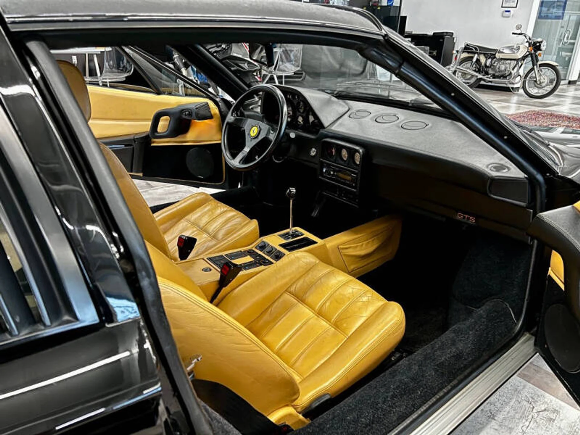 mph038_1185625474_1989_ferrari_328_gts_53707_a3cf9d5eea