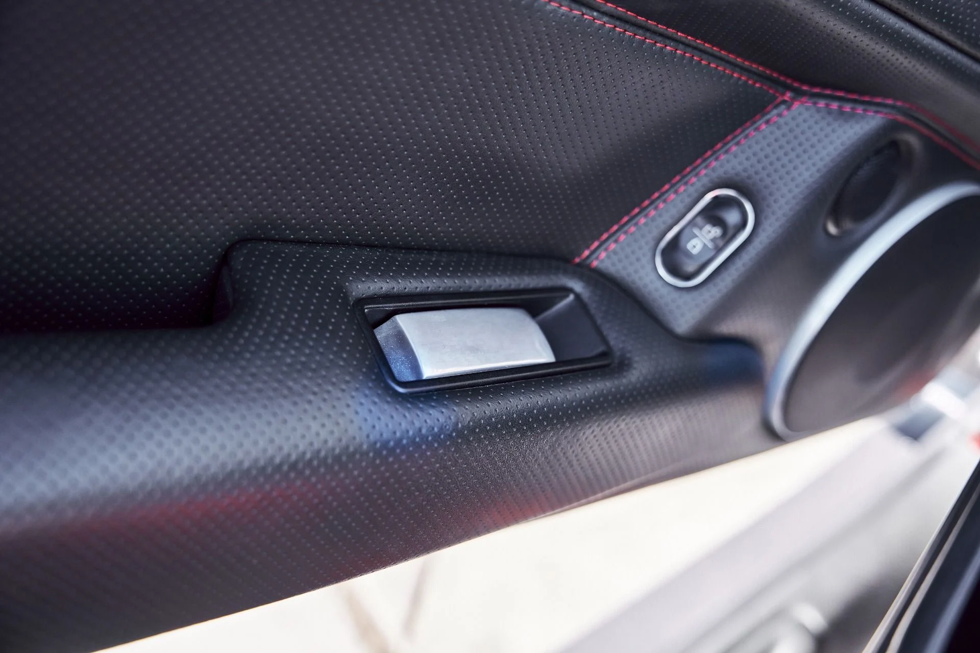 mph038_1188420368_Used_2006_Lamborghini_Murcielago_Base_1773347269_eeb166fa9c