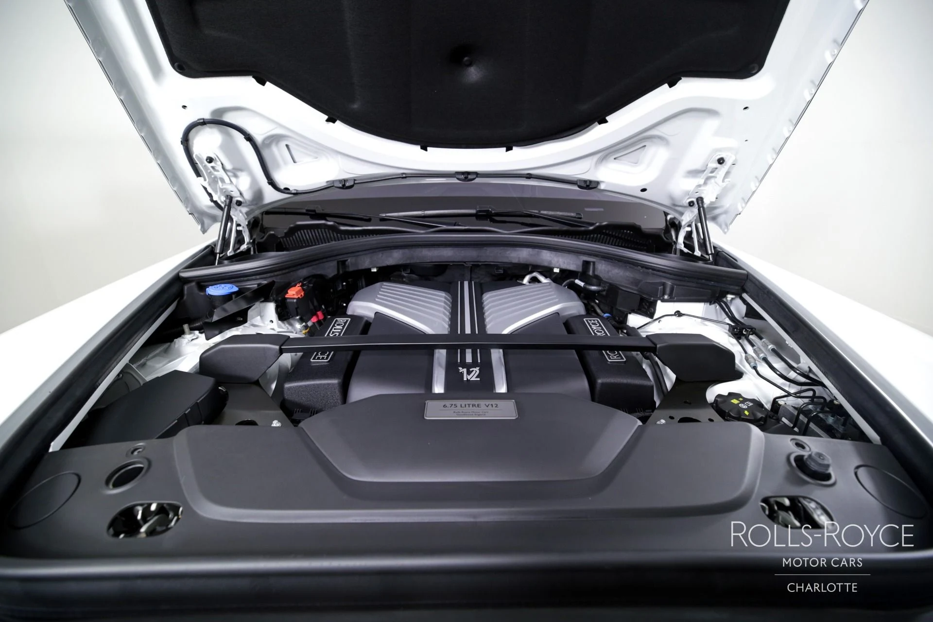 mph038_122116769_Used_2023_Rolls_Royce_Cullinan_1744926218_859fb554d0